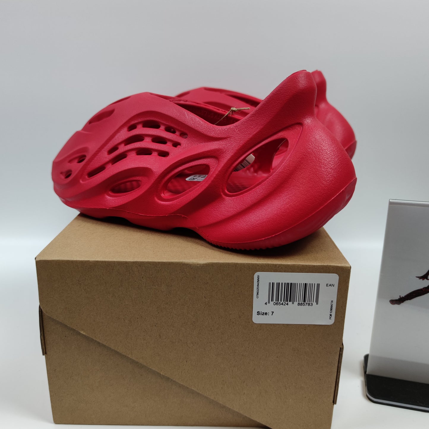 Adidas Originals Yeezy Foam Runner "Vermilion" GW3355 - Nike x Jordan
