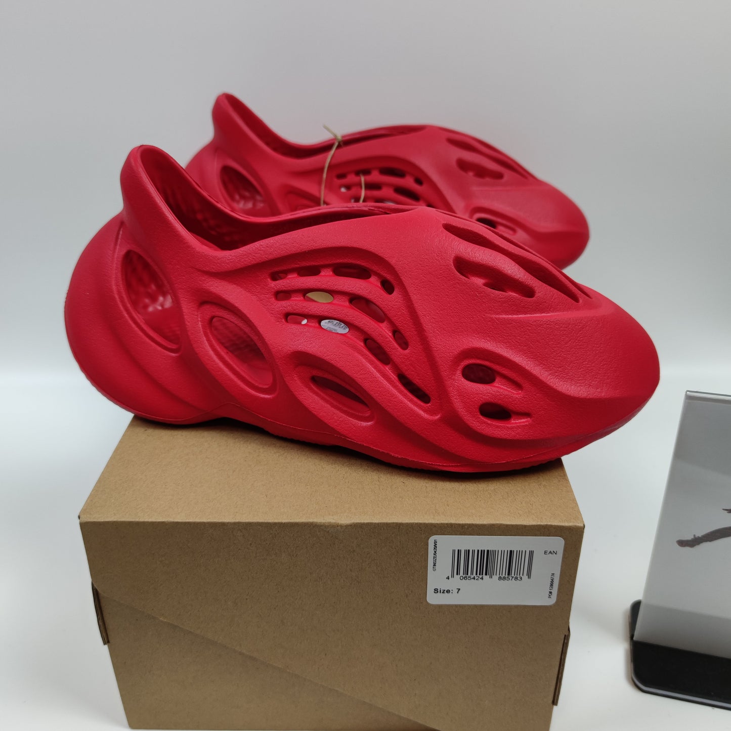 Adidas Originals Yeezy Foam Runner "Vermilion" GW3355 - Nike x Jordan