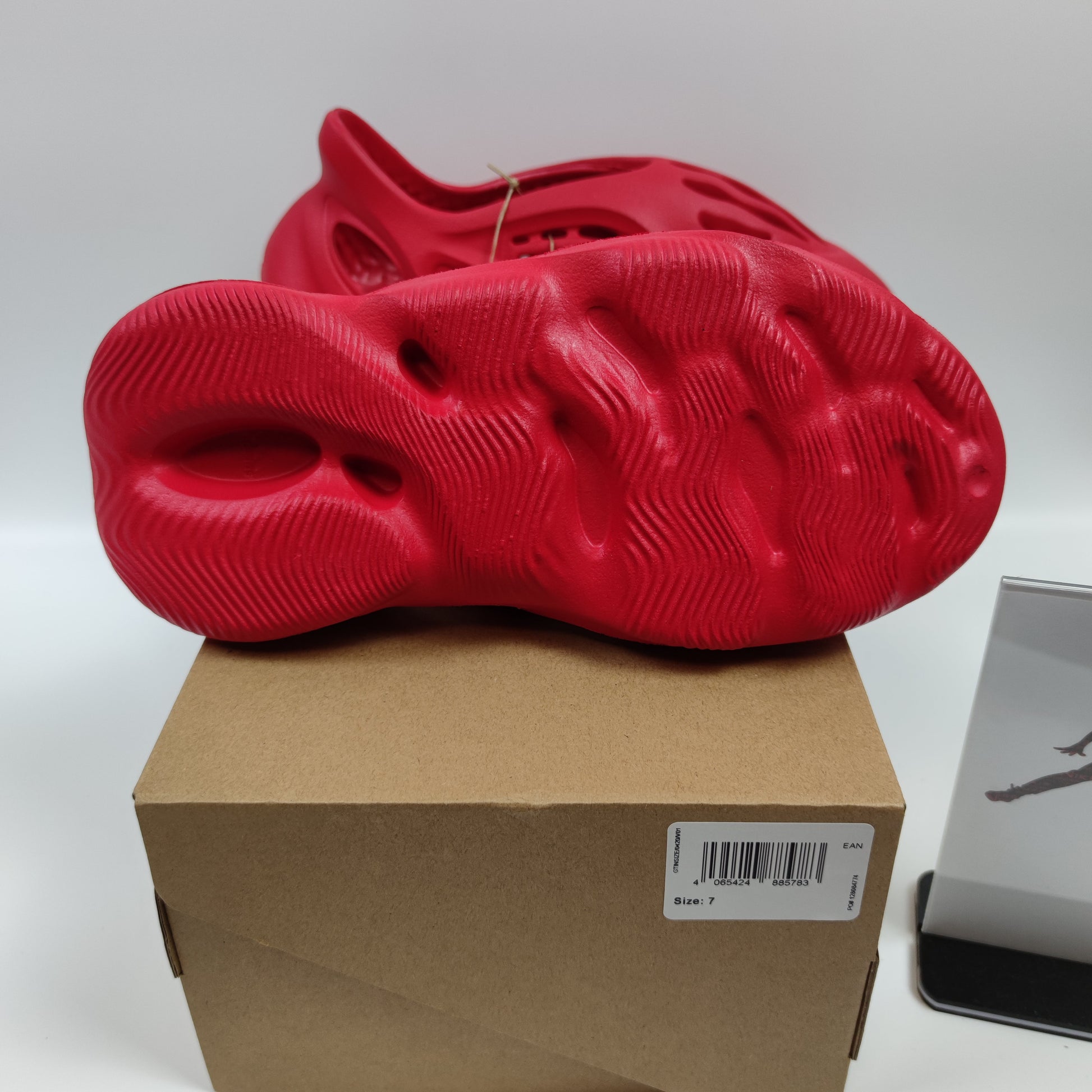 Adidas Originals Yeezy Foam Runner "Vermilion" GW3355 - Nike x Jordan