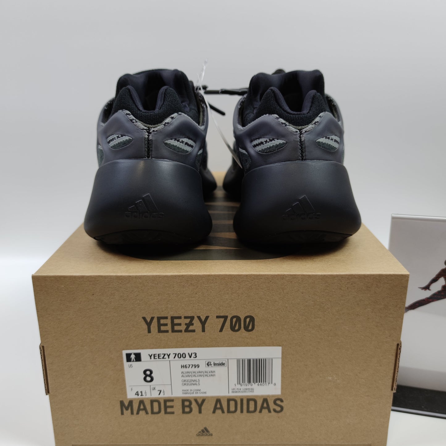 Adidas Yeezy 700 V3 Alvah H67799 - Nike x Jordan