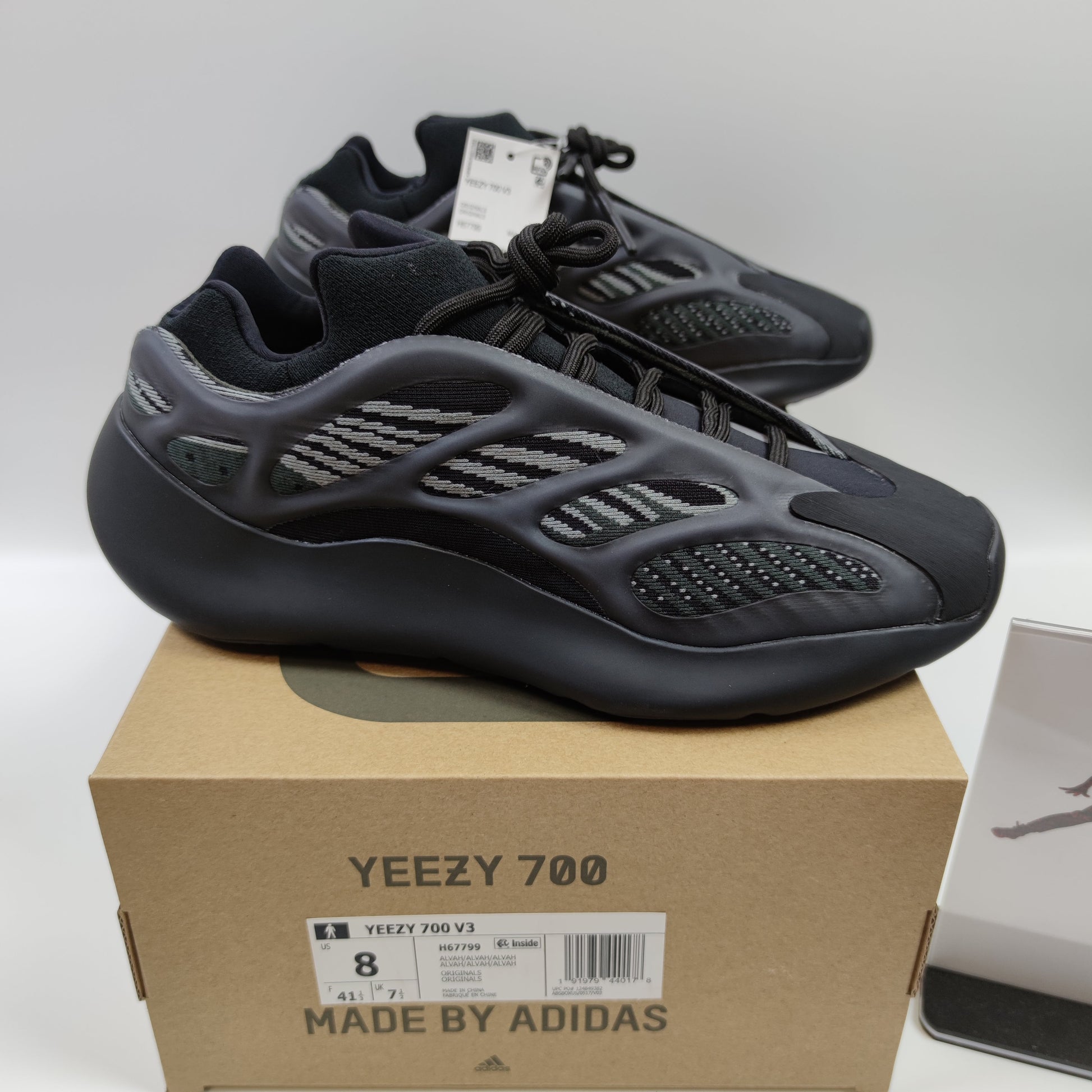 Adidas Yeezy 700 V3 Alvah H67799 - Nike x Jordan