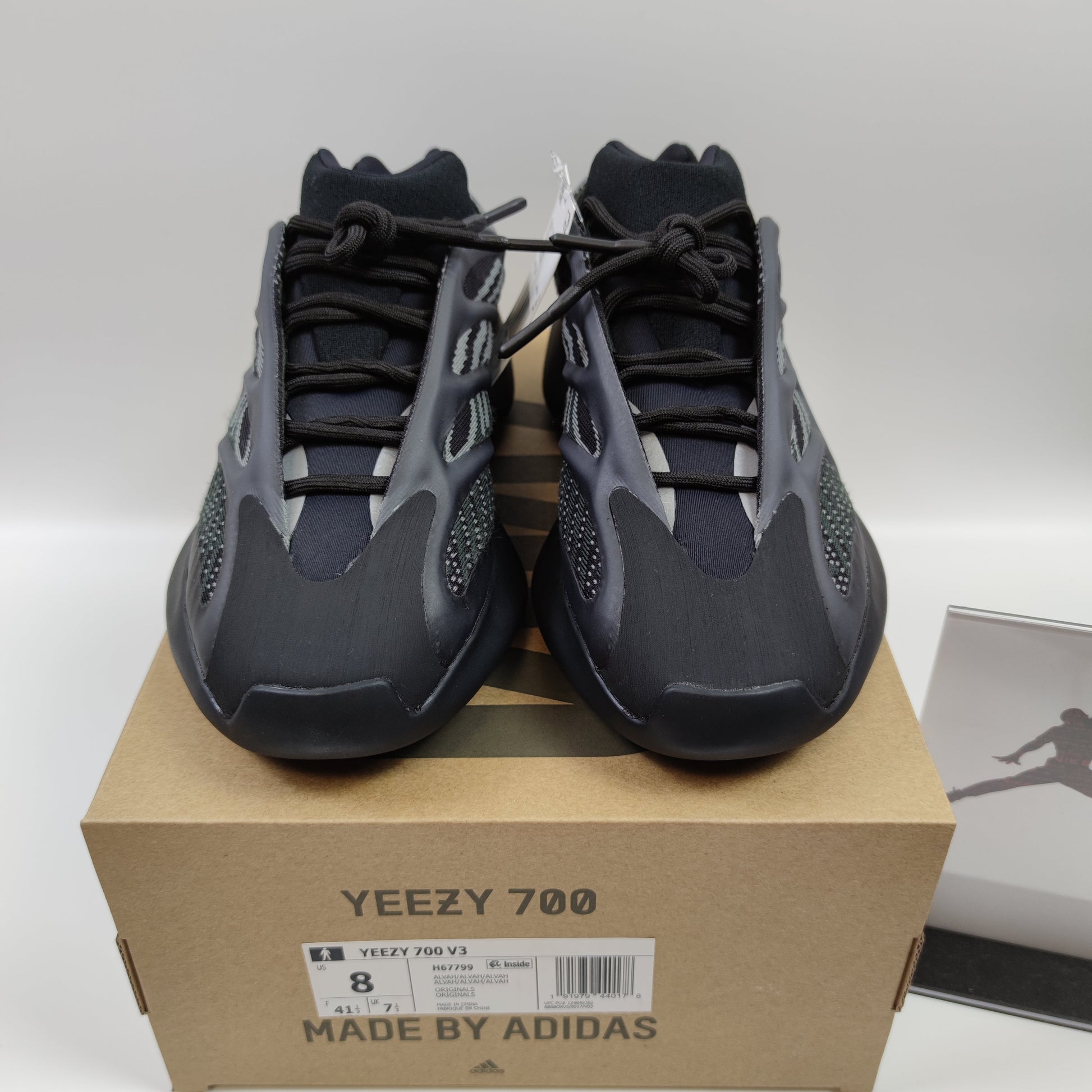 Adidas Yeezy 700 V3 Alvah H67799 - Nike x Jordan
