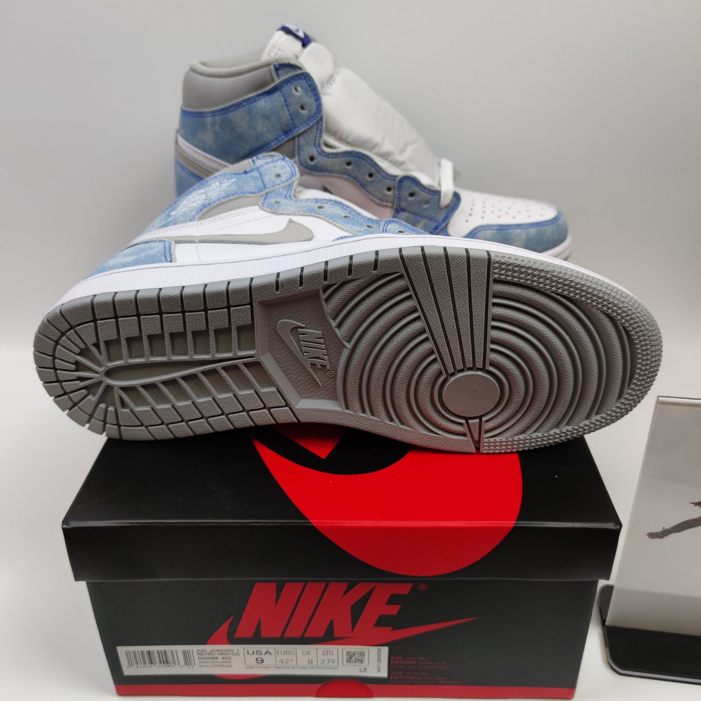 Air Jordan 1 High OG "Hyper Royal" 555088-402 - Nike x Jordan