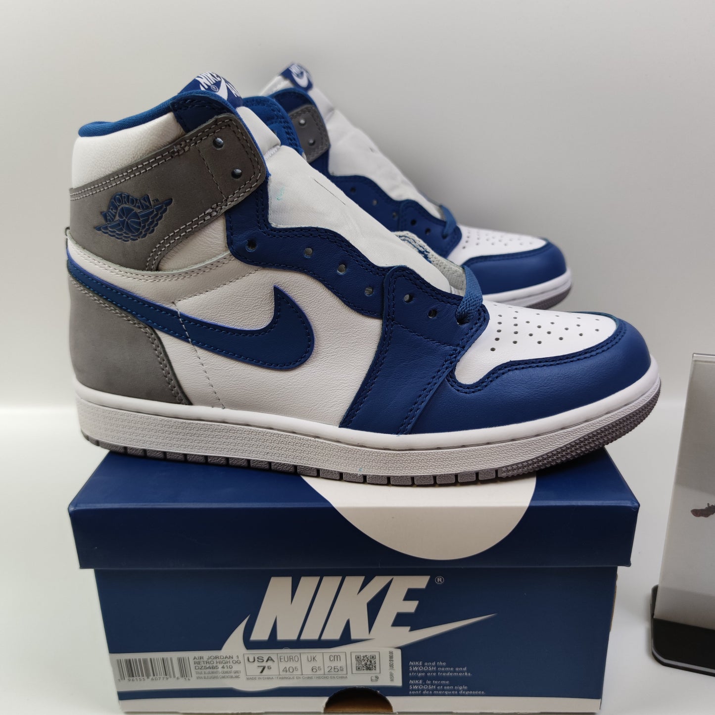 Air Jordan 1 High OG "True Blue" DZ5485-410 - Nike x Jordan