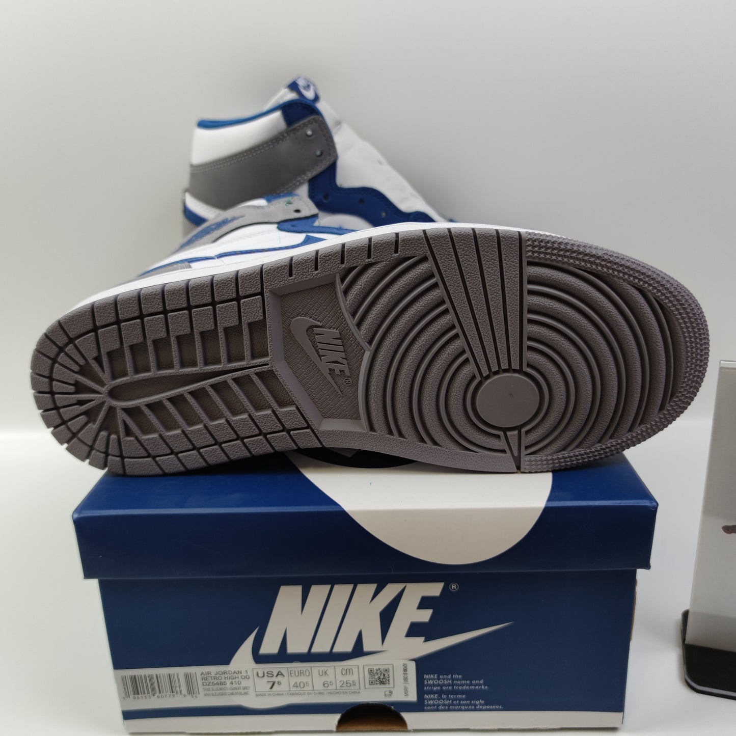 Air Jordan 1 High OG "True Blue" DZ5485-410 - Nike x Jordan