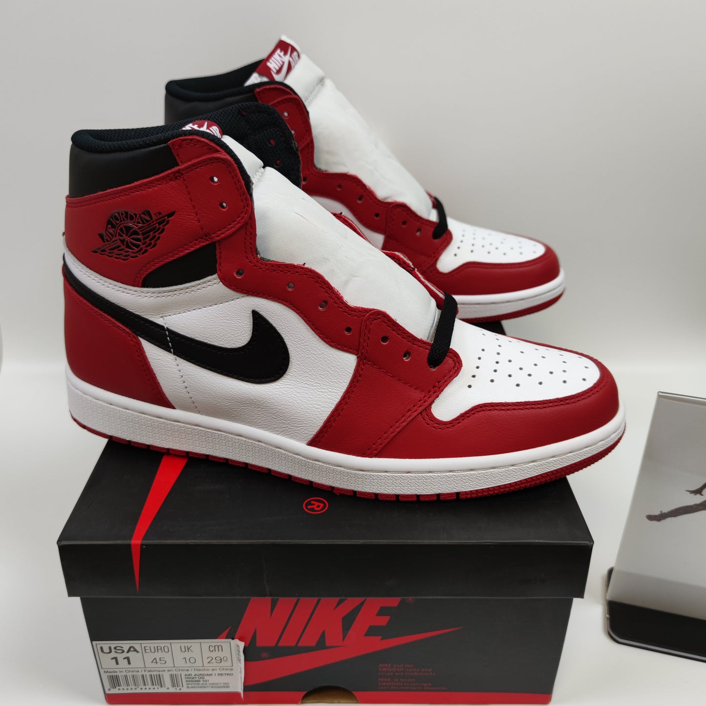 Air Jordan 1 Retro Chicago 555088-101 - Nike x Jordan
