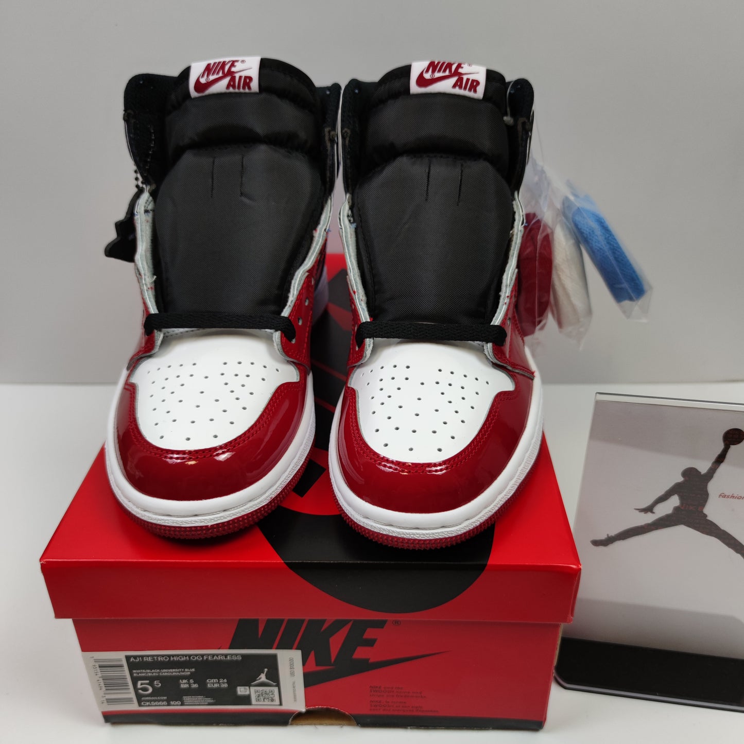 Air Jordan 1 Retro High OG Fearless UNC Chicago CK5666-100 - Nike x Jordan