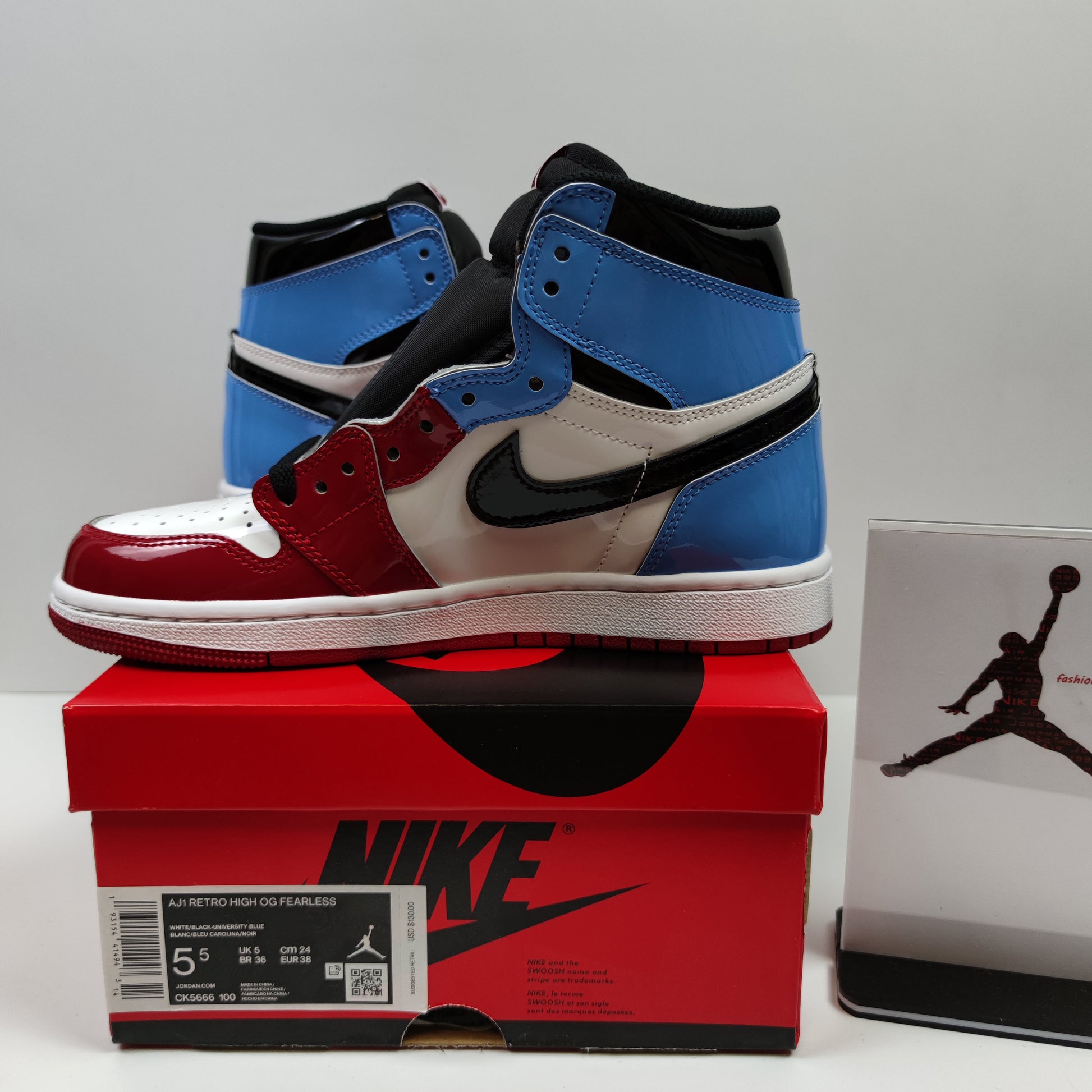 Air Jordan 1 Retro High OG Fearless UNC Chicago CK5666-100 - Nike x Jordan