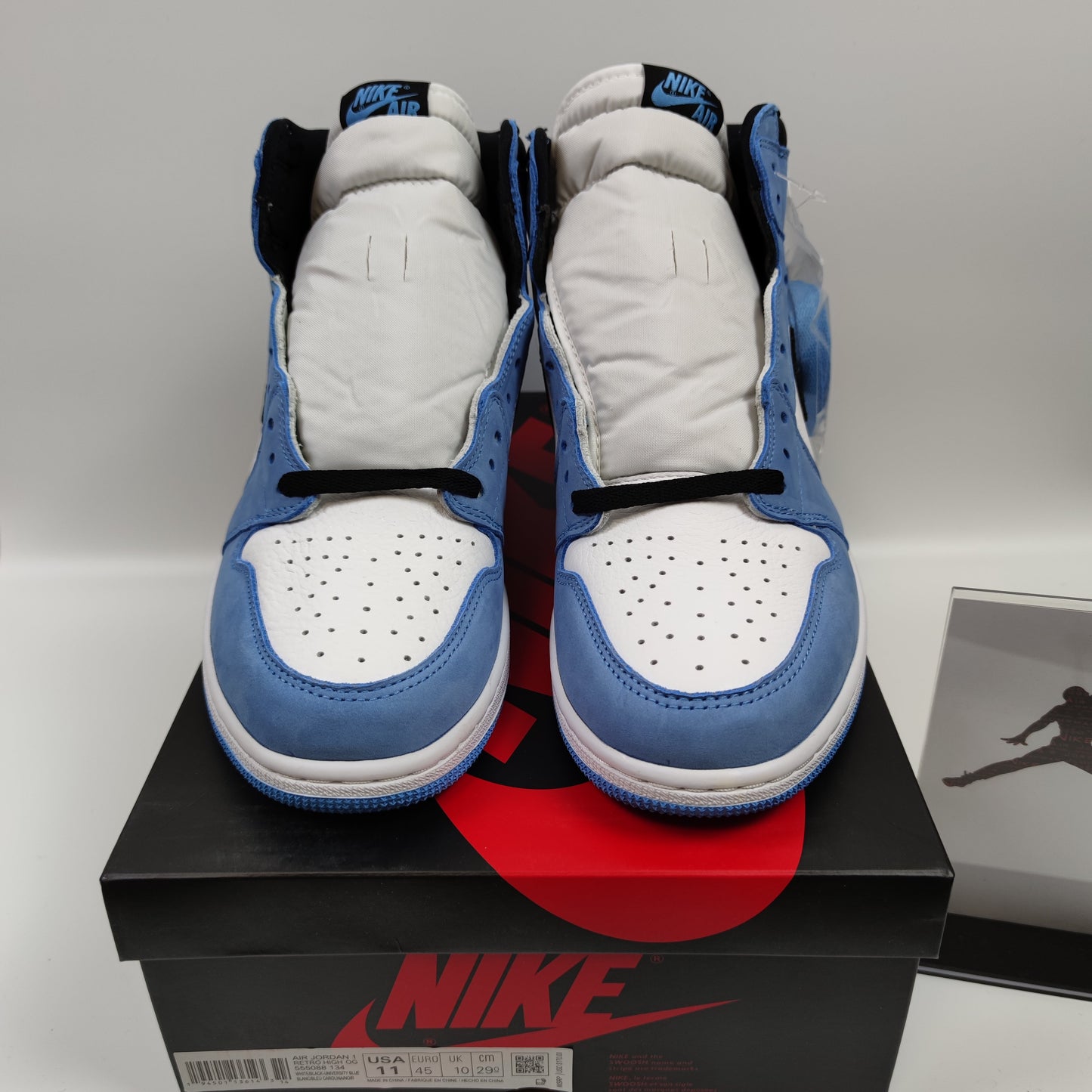 Air Jordan 1 Retro High OG "University Blue" 555088-134 - Nike x Jordan
