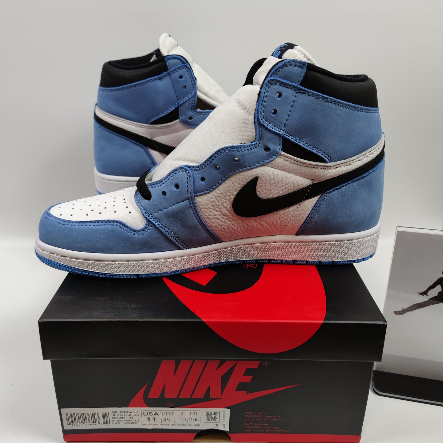 Air Jordan 1 Retro High OG "University Blue" 555088-134 - Nike x Jordan
