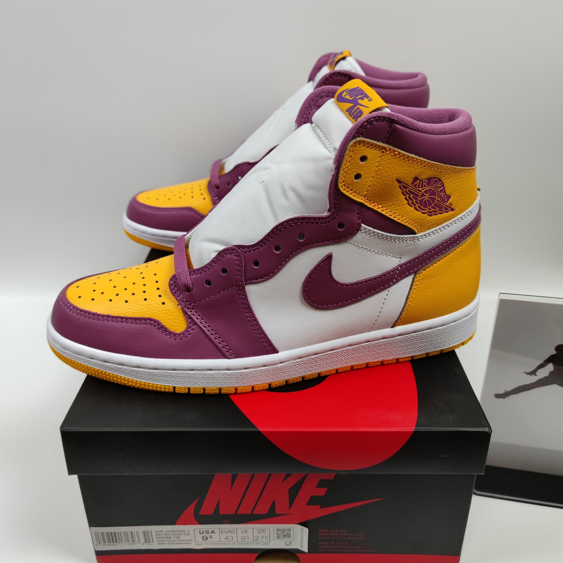 Air Jordan 1 Retro High OG "University Gold and Light Bordeaux" 555088-706 - Nike x Jordan
