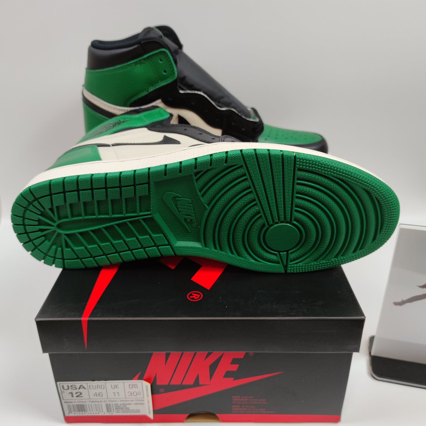 Air Jordan 1 Retro High Pine Green 555088-302 - Nike x Jordan