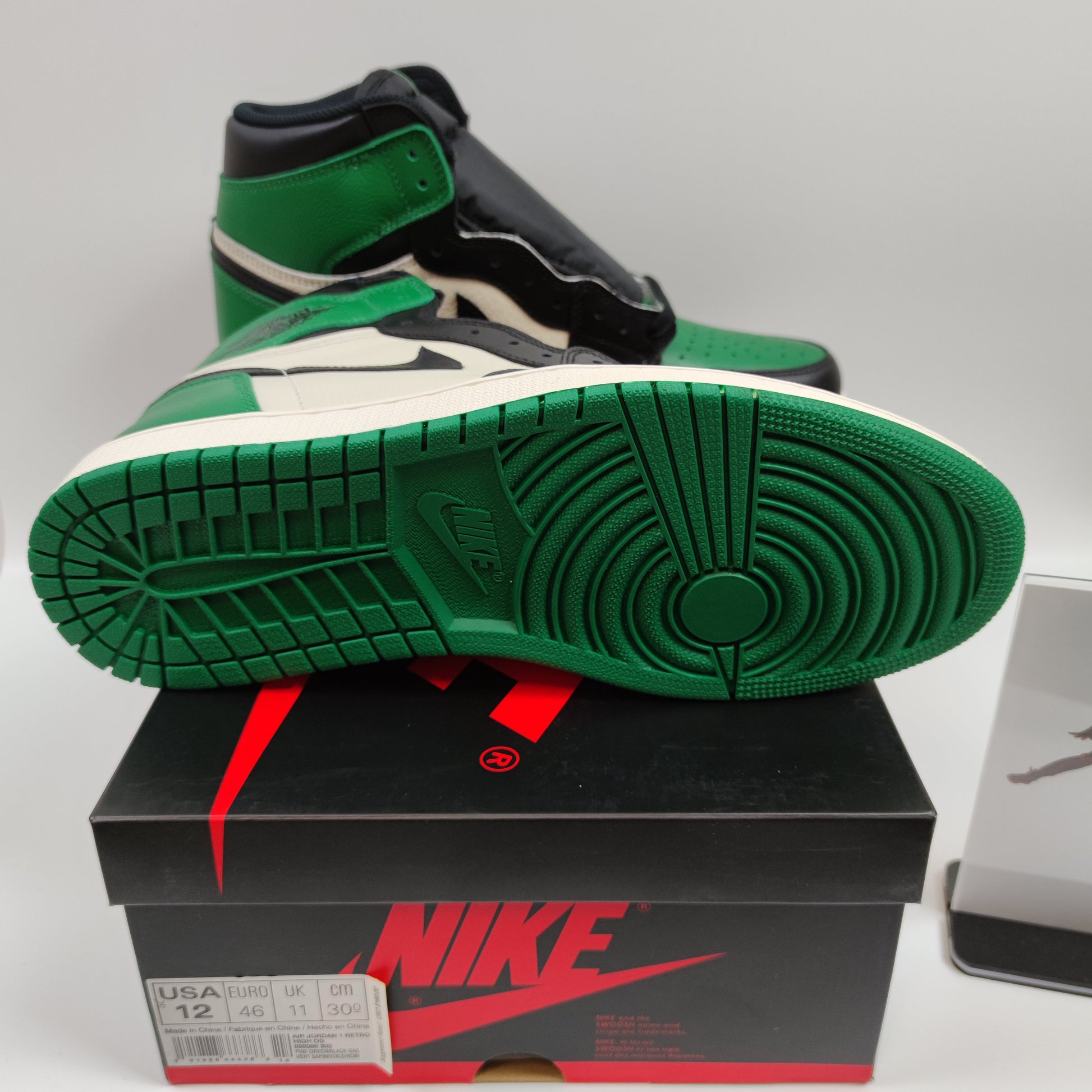 Air Jordan 1 Retro High Pine Green 555088-302 - Nike x Jordan