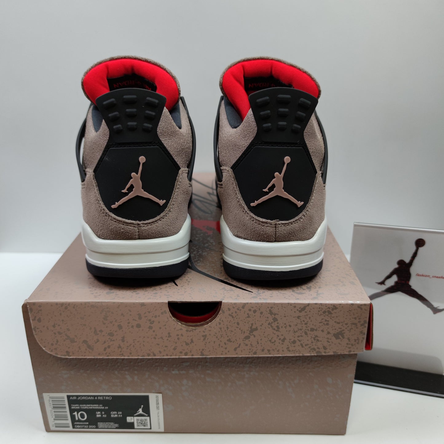 Air Jordan 4 Retro "Taupe Haze" DB0732-200 - Nike x Jordan