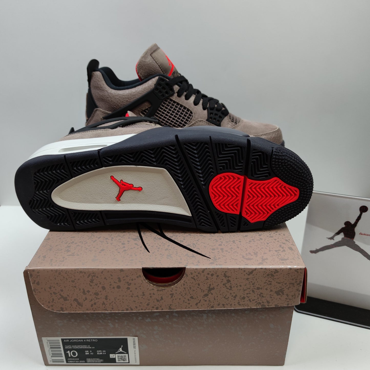 Air Jordan 4 Retro "Taupe Haze" DB0732-200 - Nike x Jordan
