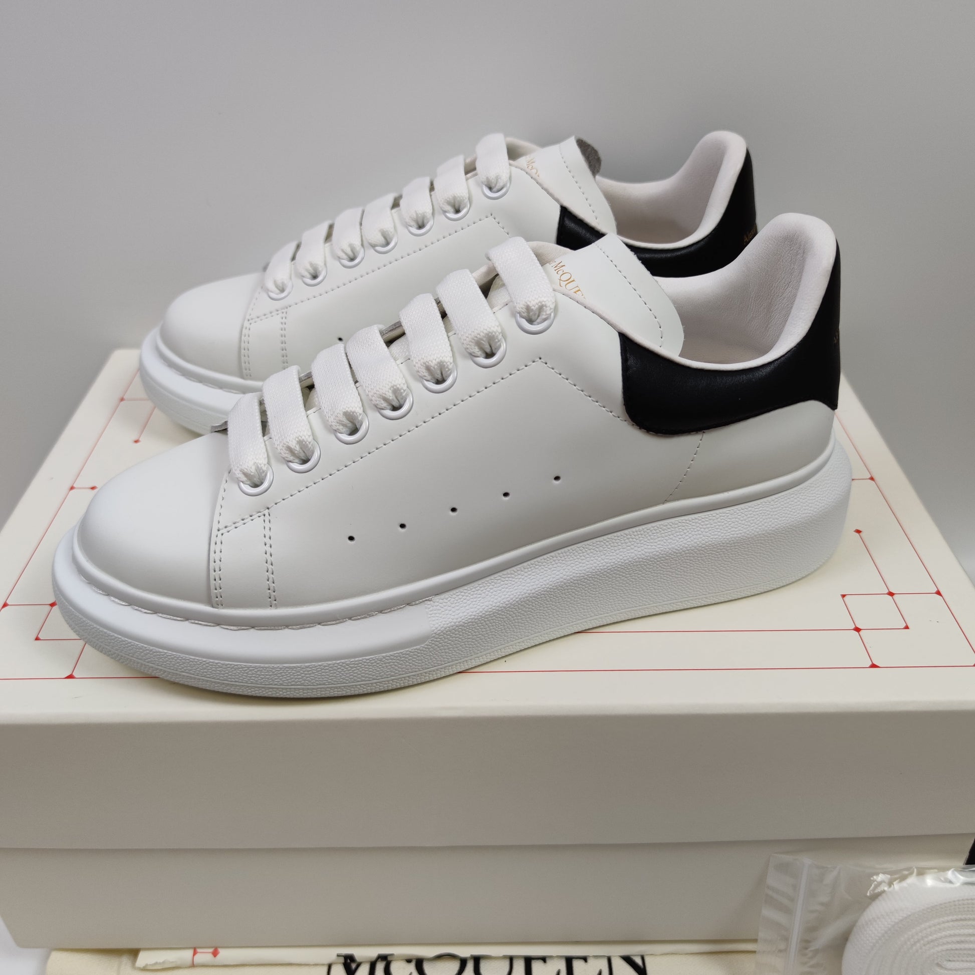 Alexander McQueen 553680WHGP59061 - Nike x Jordan