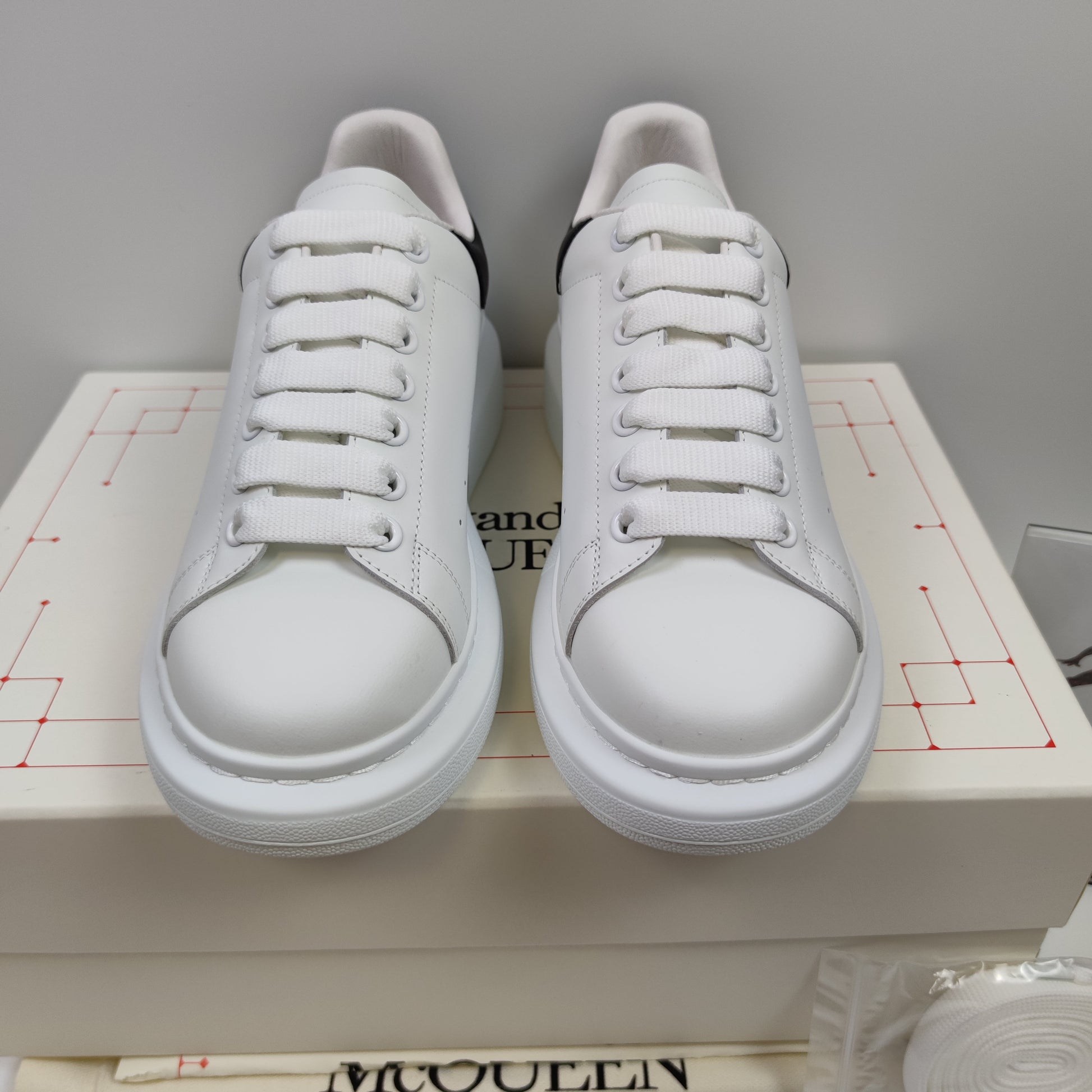 Alexander McQueen 553680WHGP59061 - Nike x Jordan