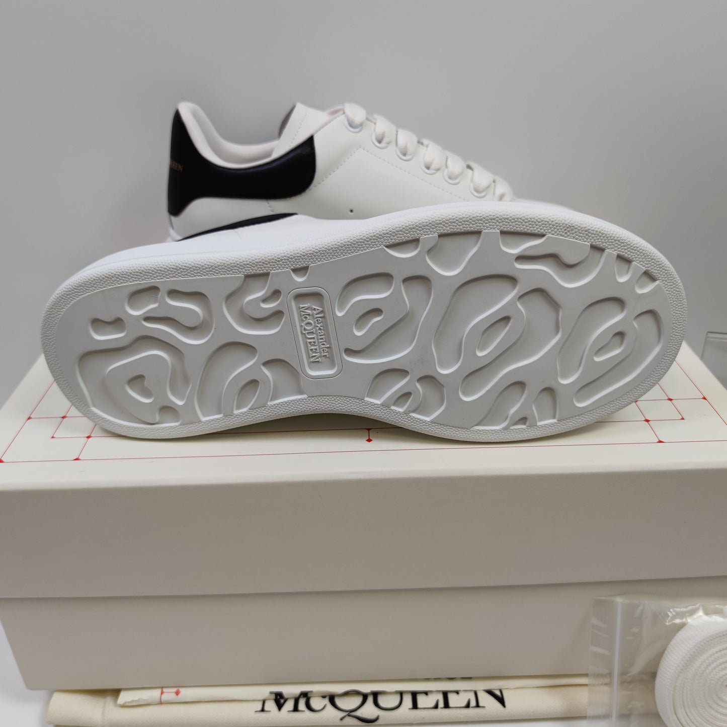 Alexander McQueen 553680WHGP59061 - Nike x Jordan