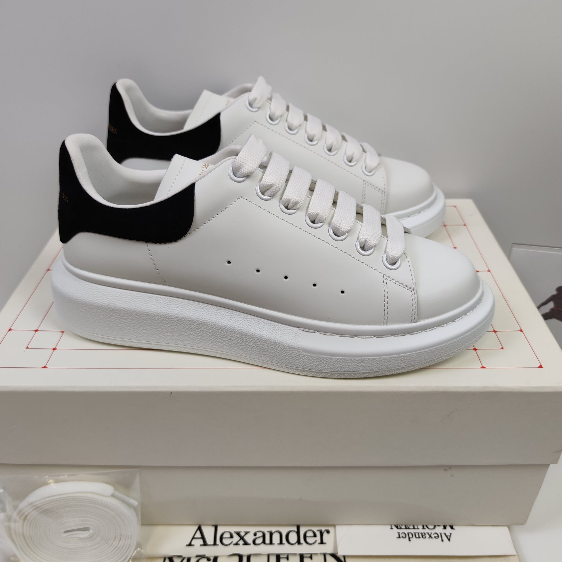 Alexander McQueen 553770WHGP79061 - Nike x Jordan