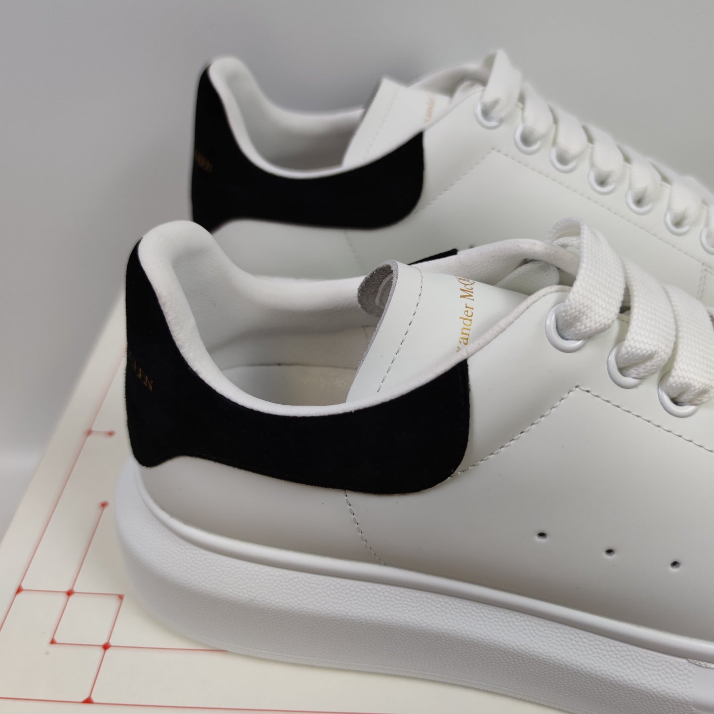 Alexander McQueen 553770WHGP79061 - Nike x Jordan