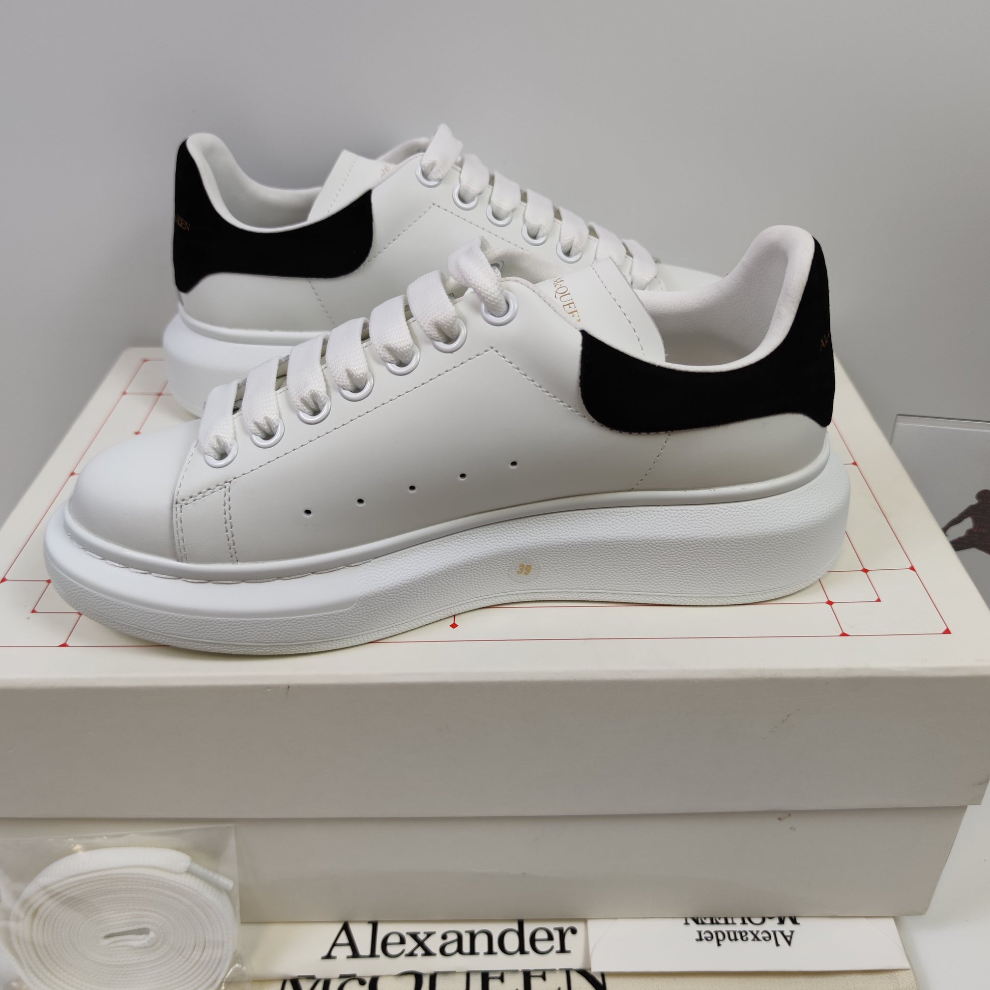 Alexander McQueen 553770WHGP79061 - Nike x Jordan