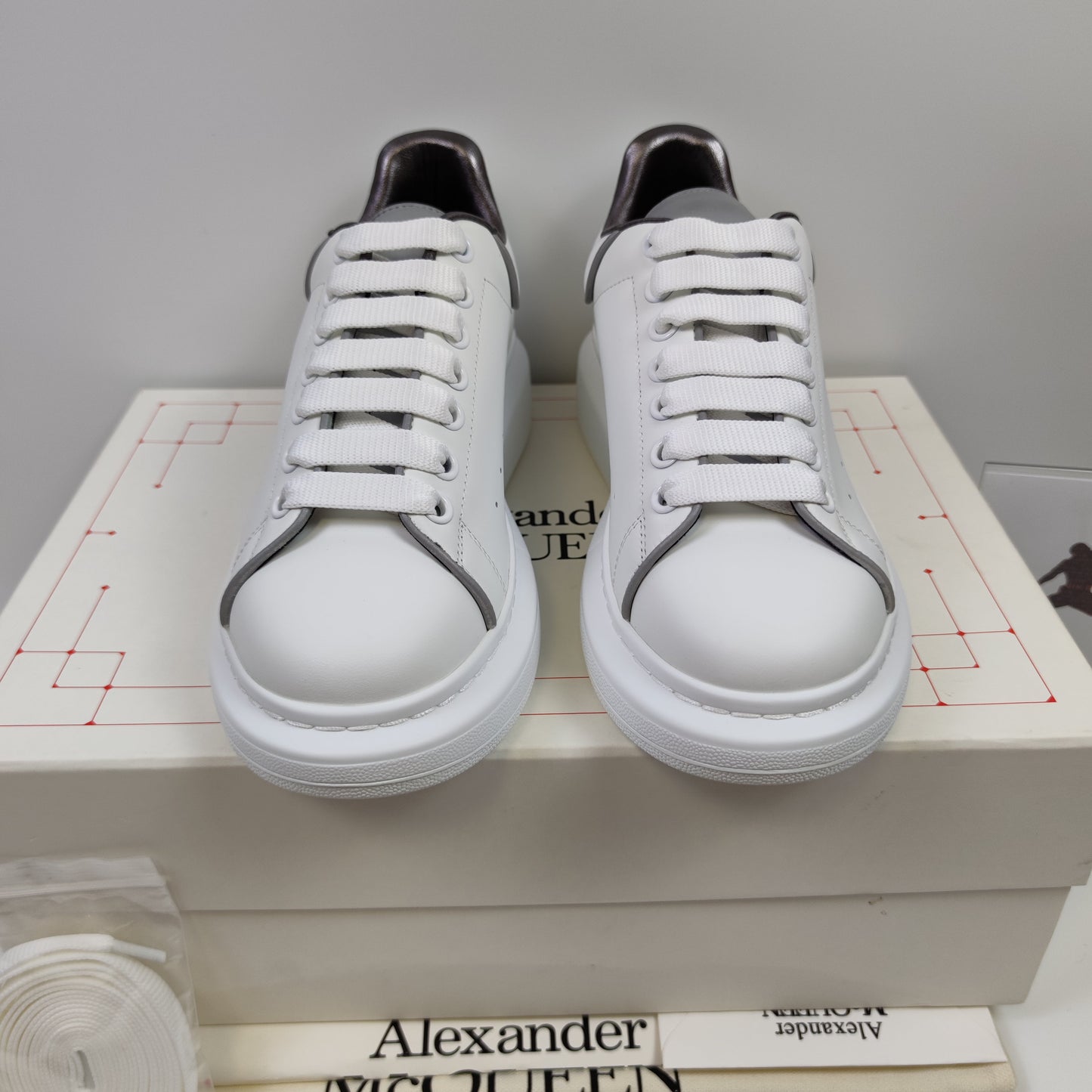 Alexander McQueen 561123WHTQK9071 - Nike x Jordan