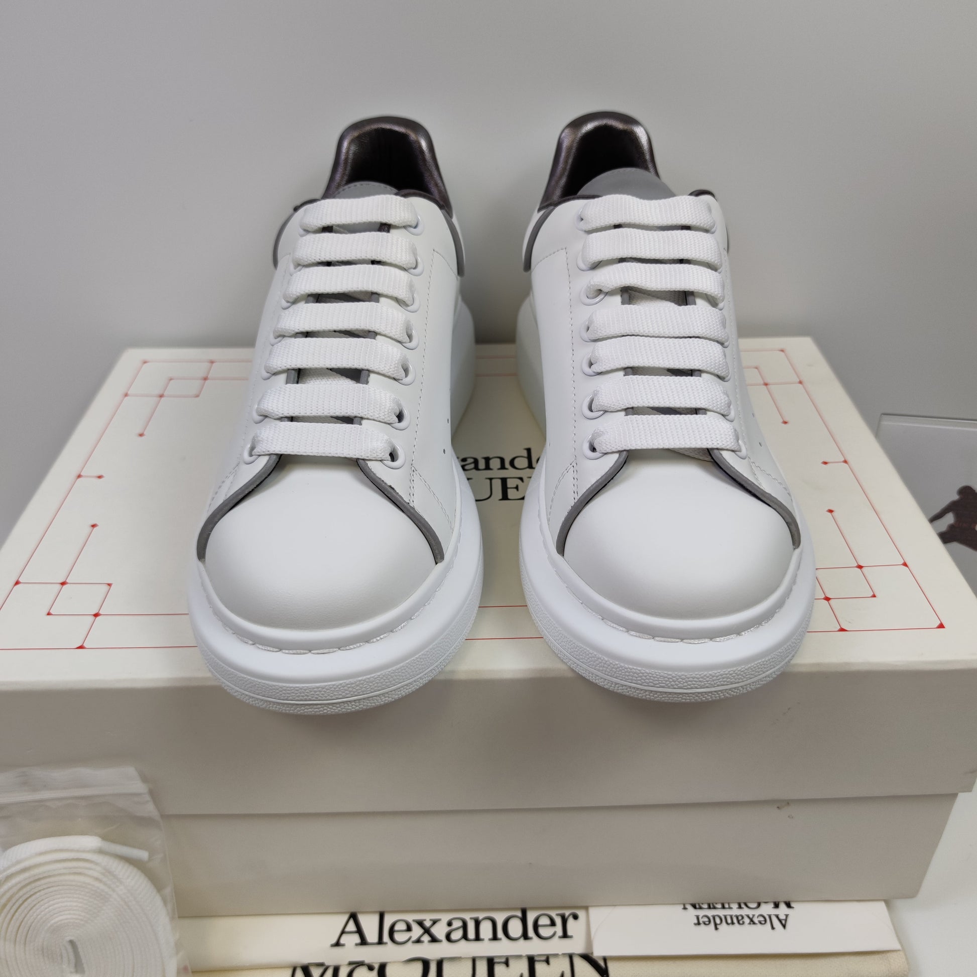 Alexander McQueen 561123WHTQK9071 - Nike x Jordan