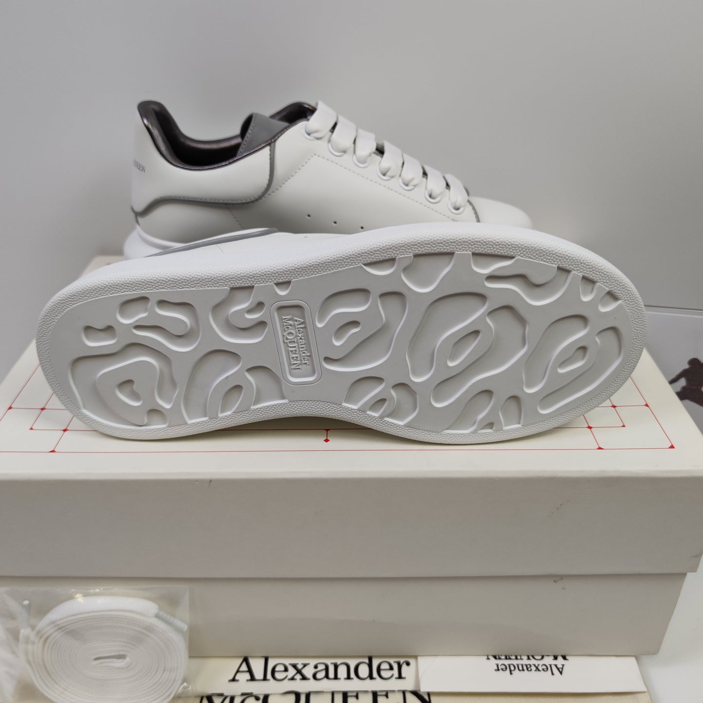 Alexander McQueen 561123WHTQK9071 - Nike x Jordan