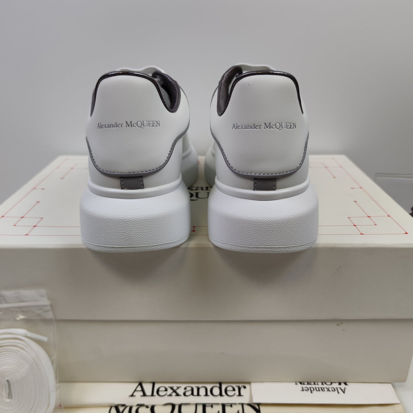 Alexander McQueen 561123WHTQK9071 - Nike x Jordan