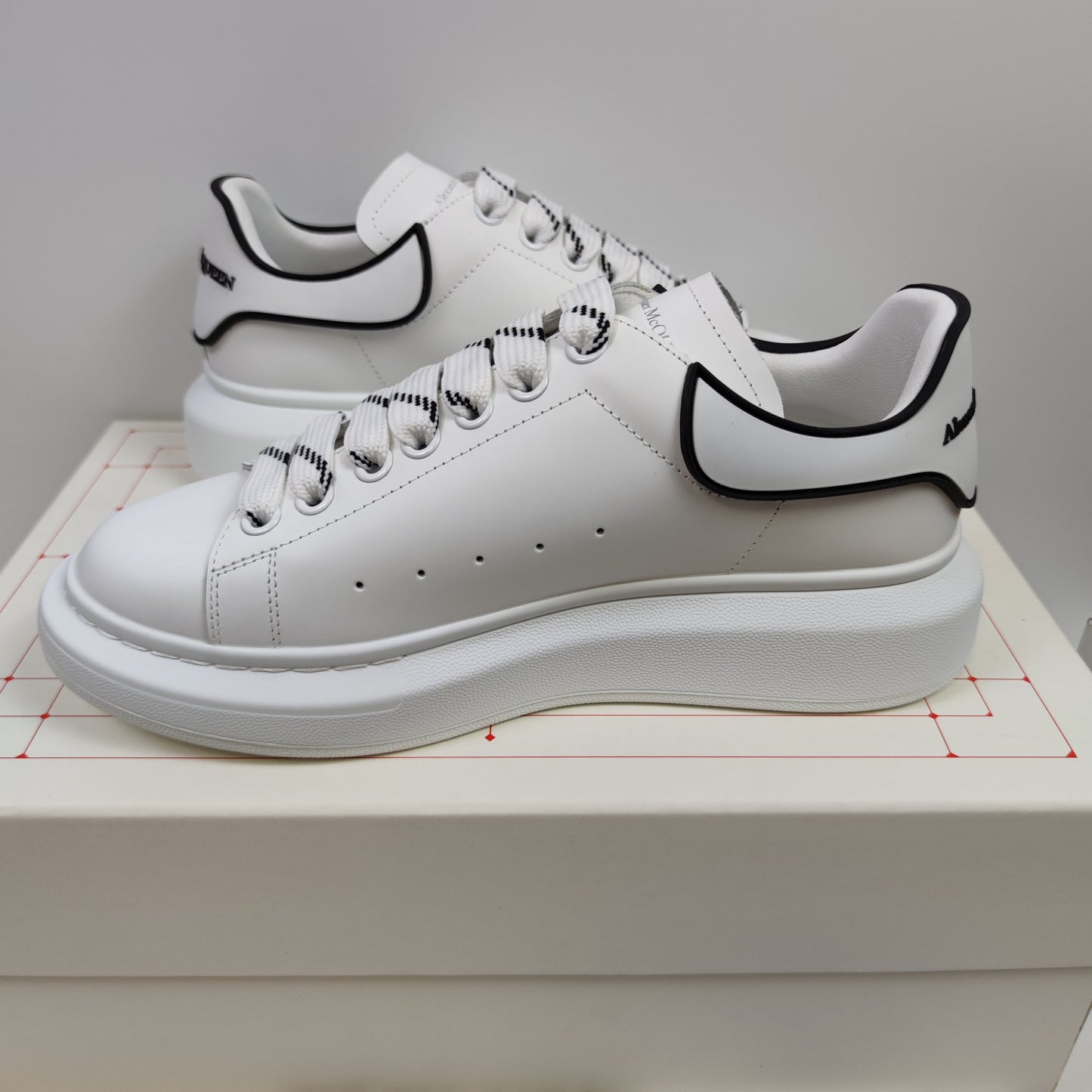 Alexander McQueen 625156WHXMT9074 - Nike x Jordan