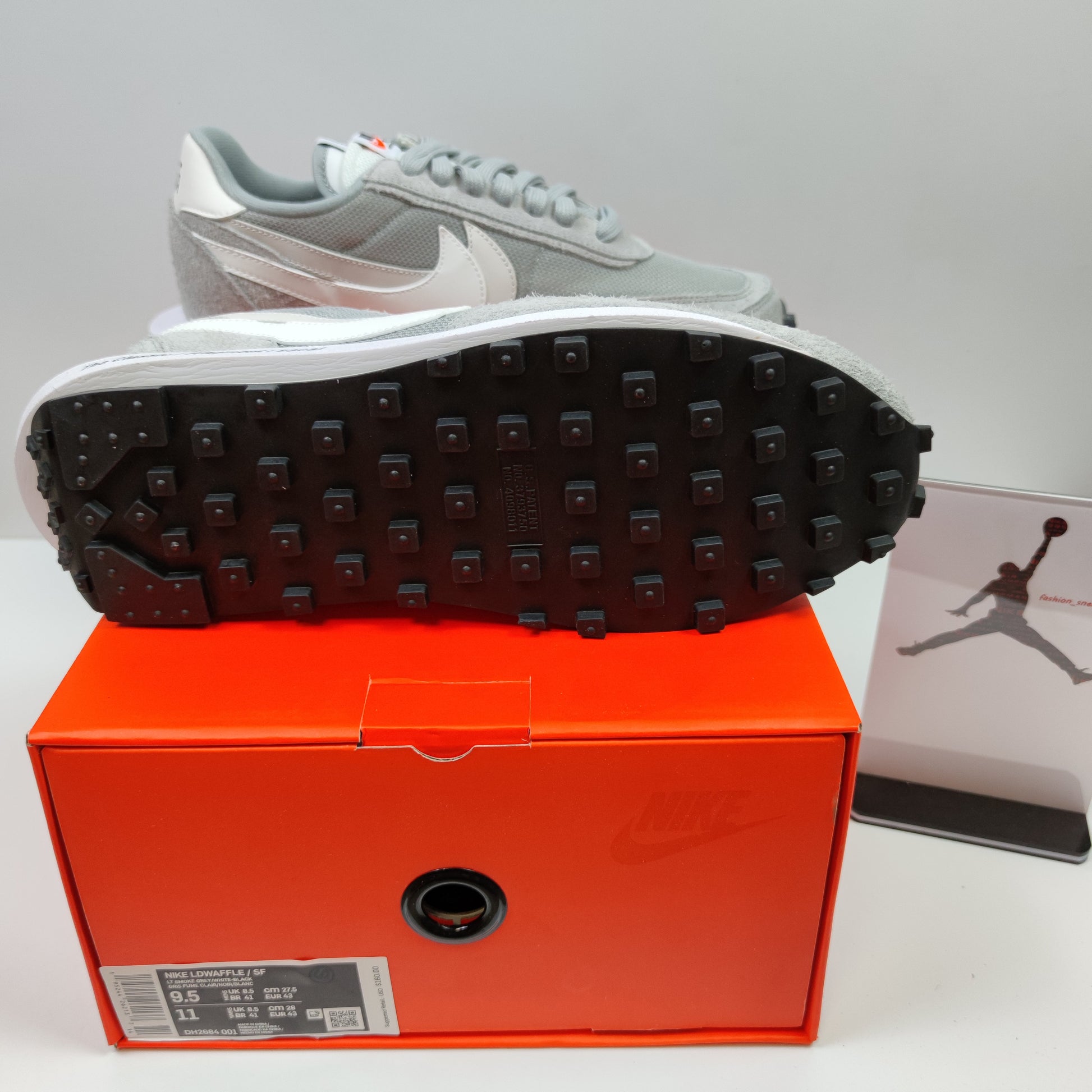 Fragment Design x Sacai x Nike LDWaffle "Light Smoke Grey" DH2684-001 - Nike x Jordan