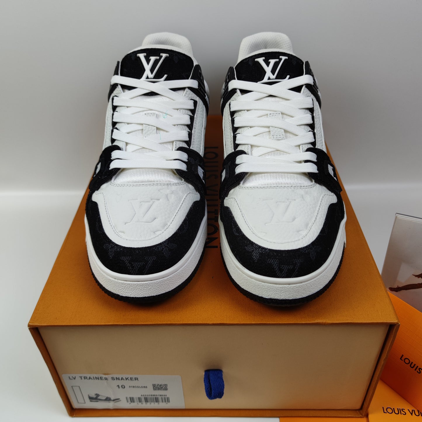 Louis Vuitton Trainer White Black 1A9JG9 - Nike x Jordan