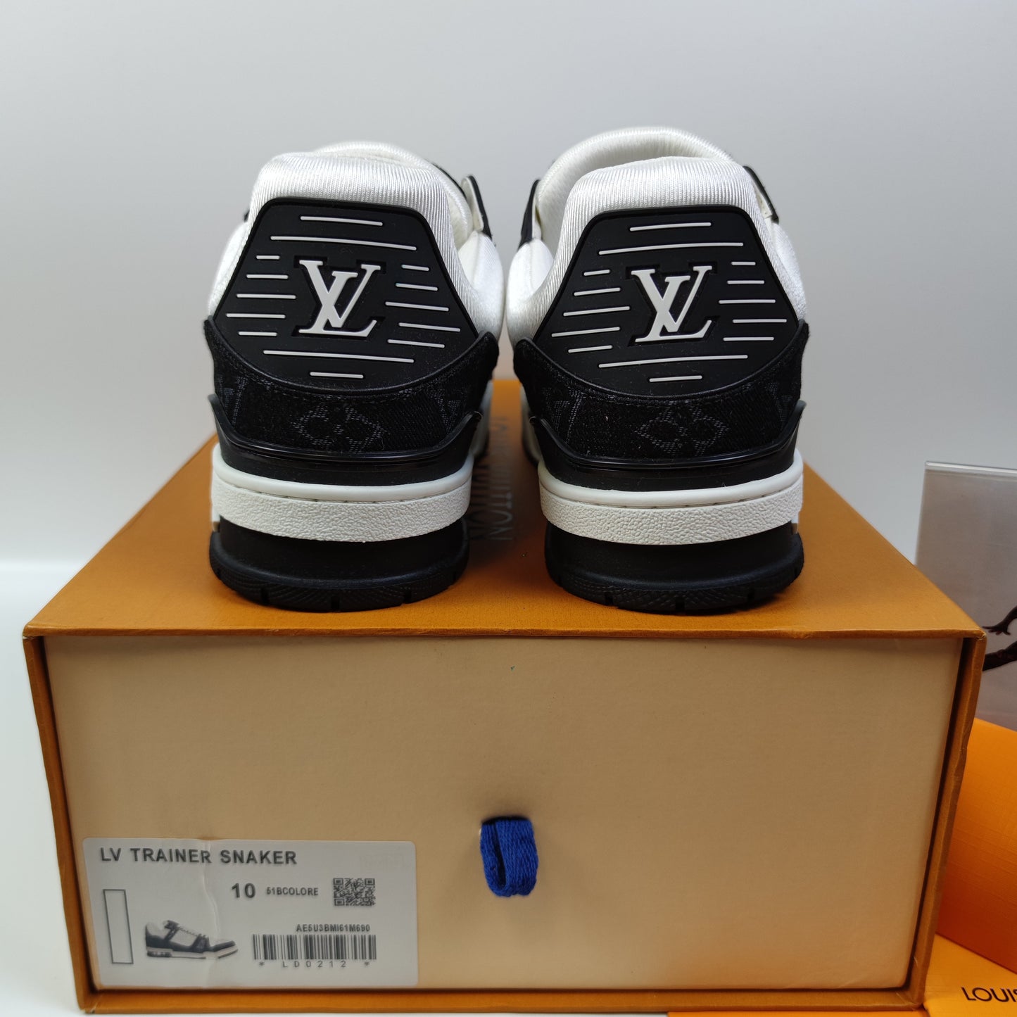 Louis Vuitton Trainer White Black 1A9JG9 - Nike x Jordan