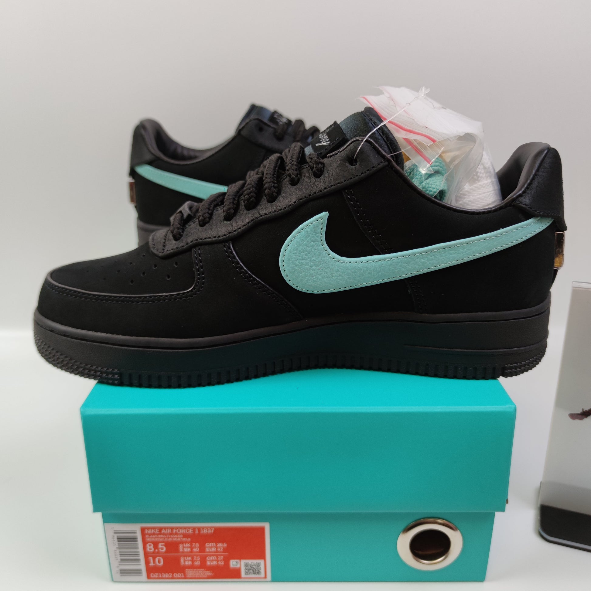 Nike Air Force 1 Low x TIFFANY & CO. 1837 DZ1382-001 - Nike x Jordan