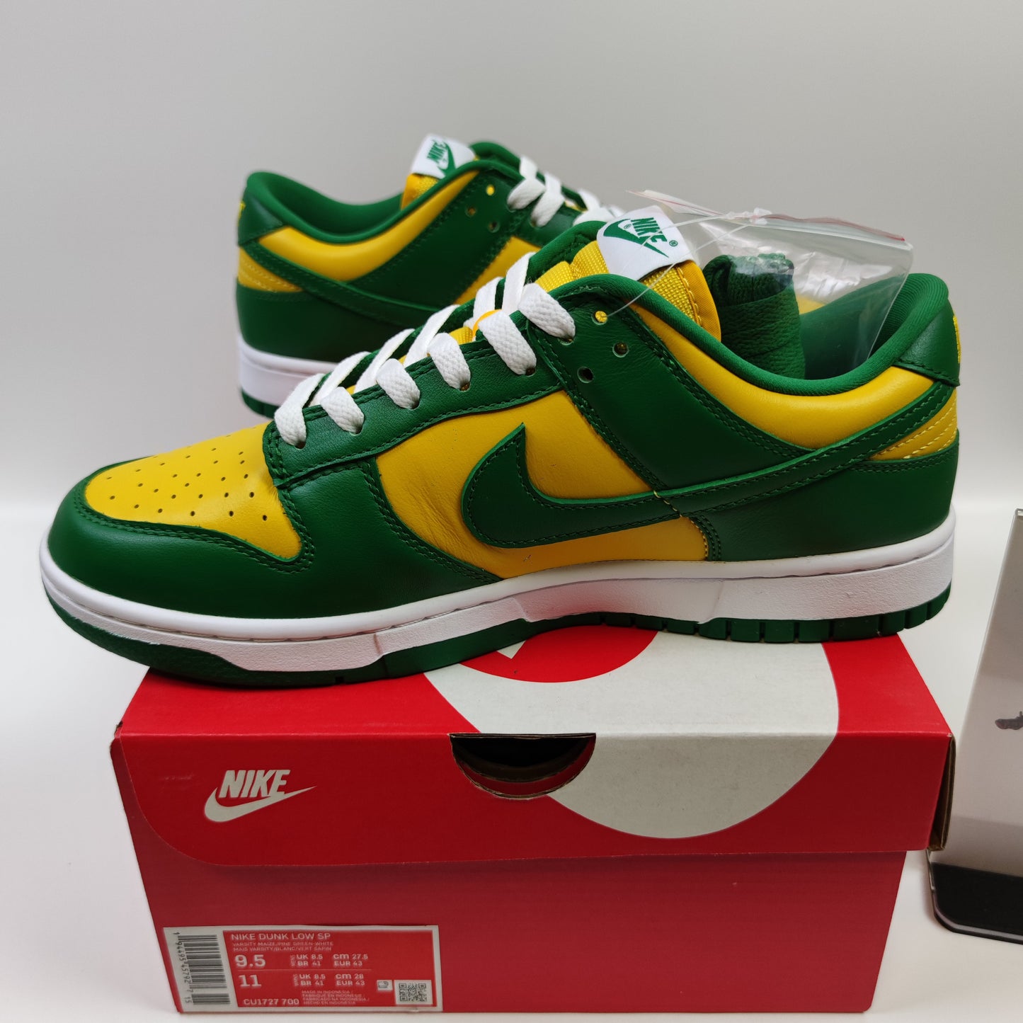 Nike Dunk Low Brazil CU1727-700 - Nike x Jordan