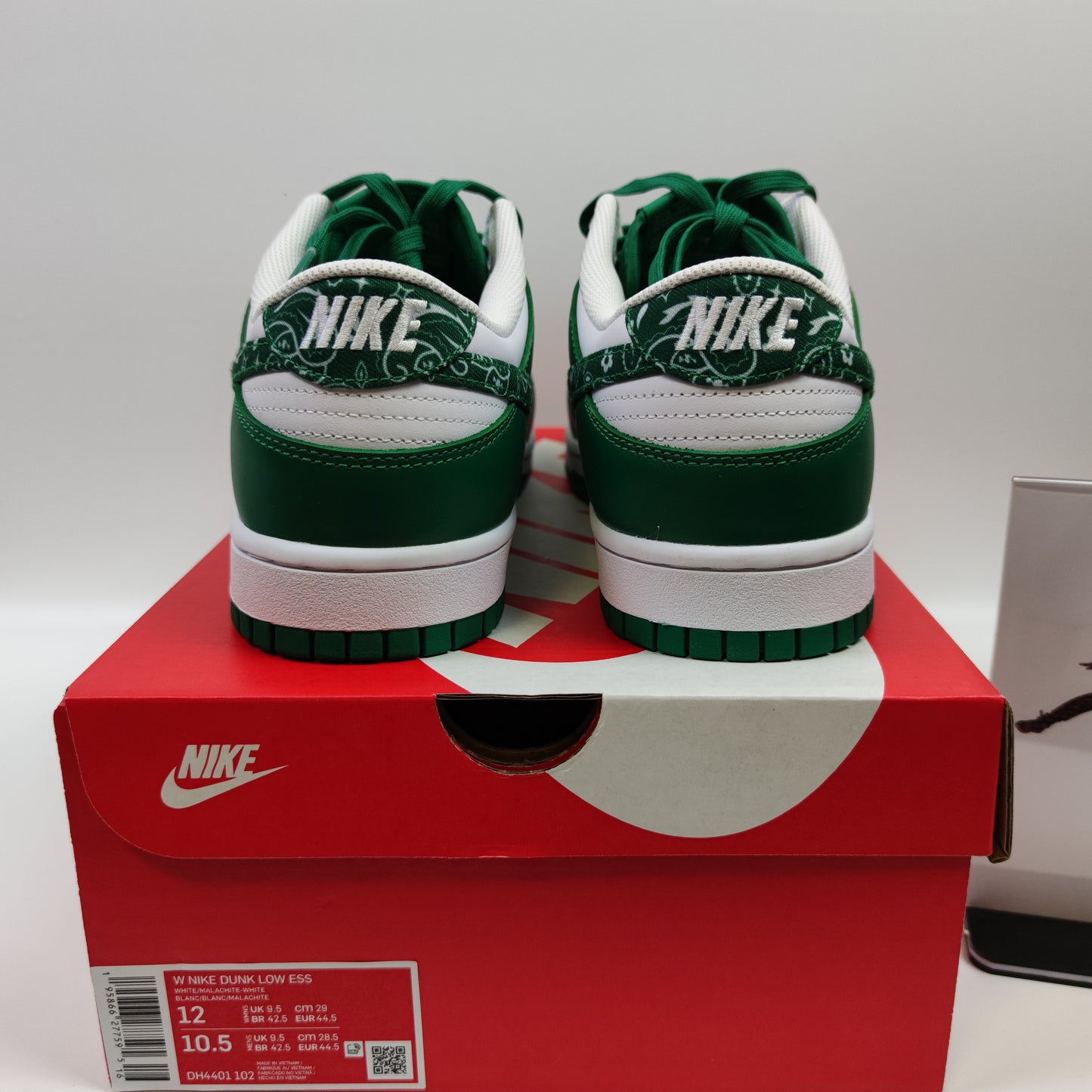 Nike Dunk Low ESS "Green Paisley" (W) DH4401-102 - Nike x Jordan