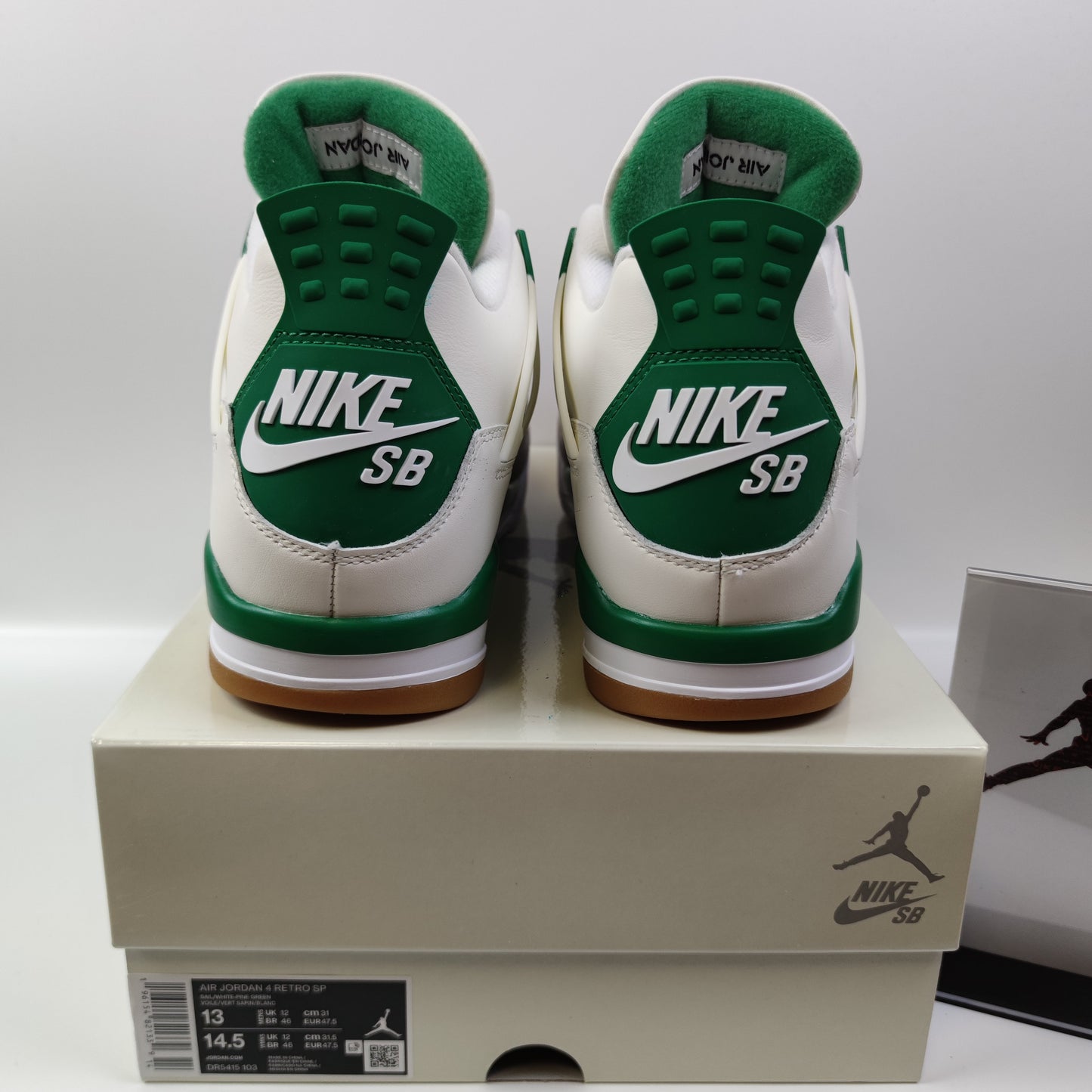 Nike SB x Air Jordan 4 "Pine Green" DR5415-103 - Nike x Jordan