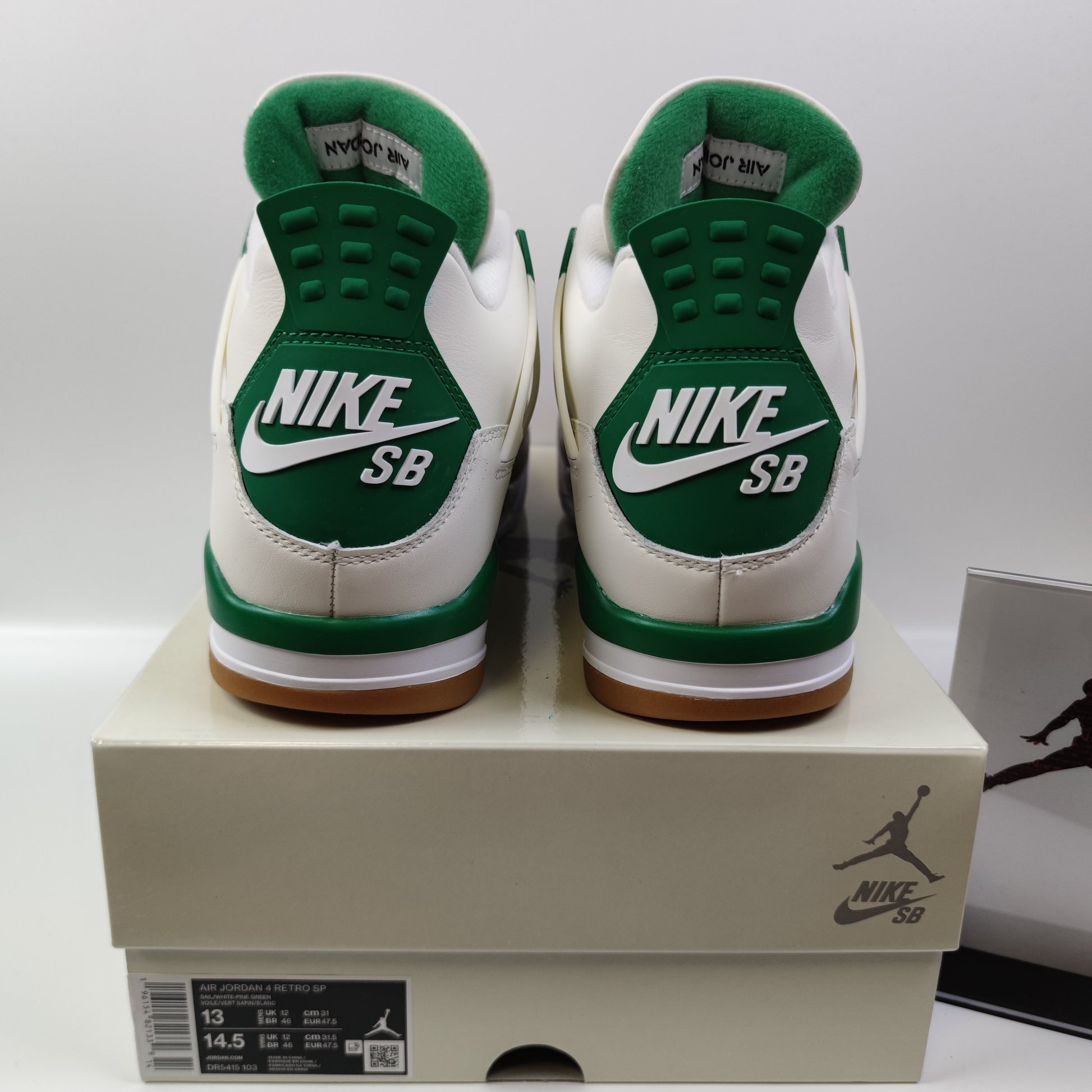 Nike SB x Air Jordan 4 "Pine Green" DR5415-103 - Nike x Jordan