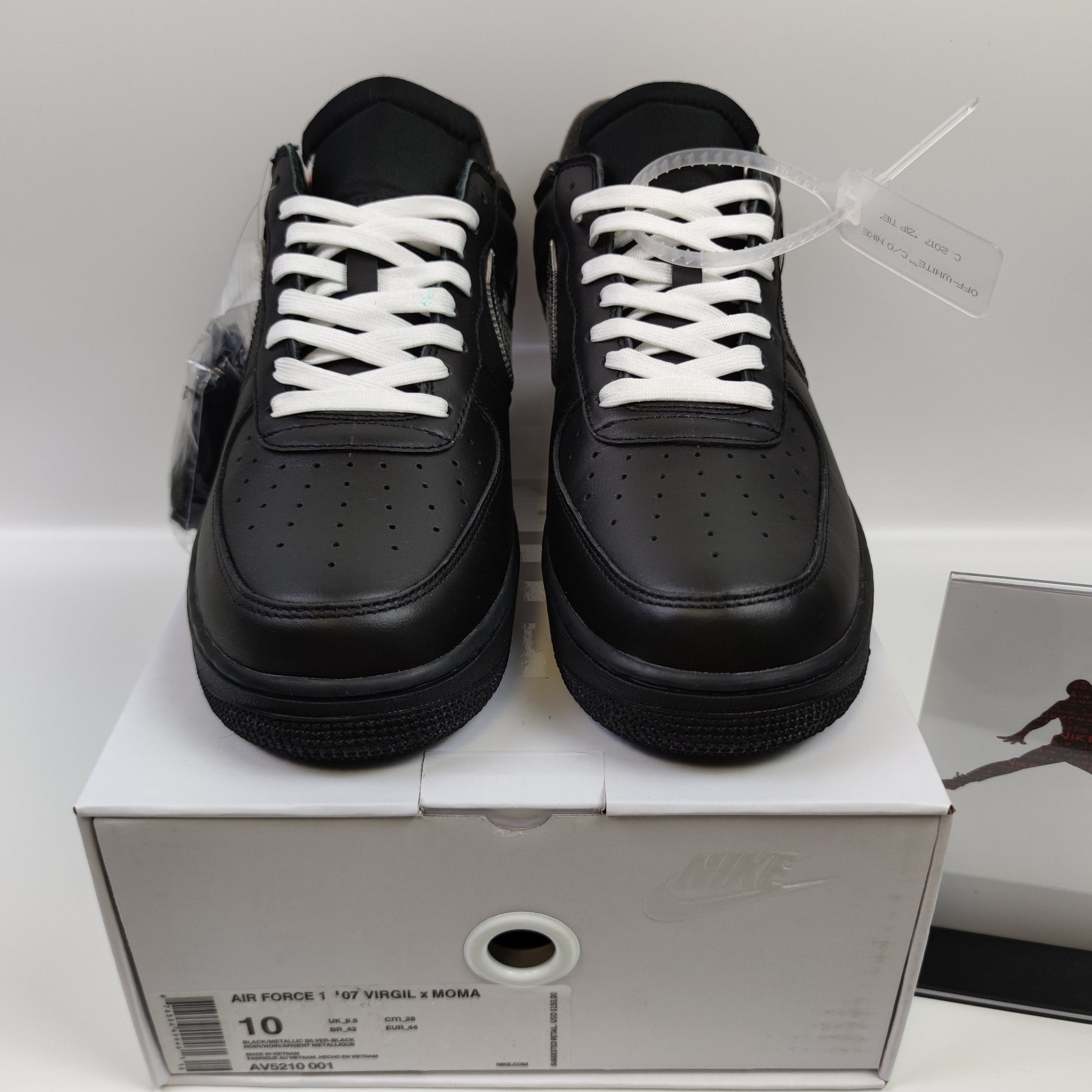 Off-White x MoMA x Nike Air Force 1 07 Virgil AV5210-001 - Fashion Sneaker1818