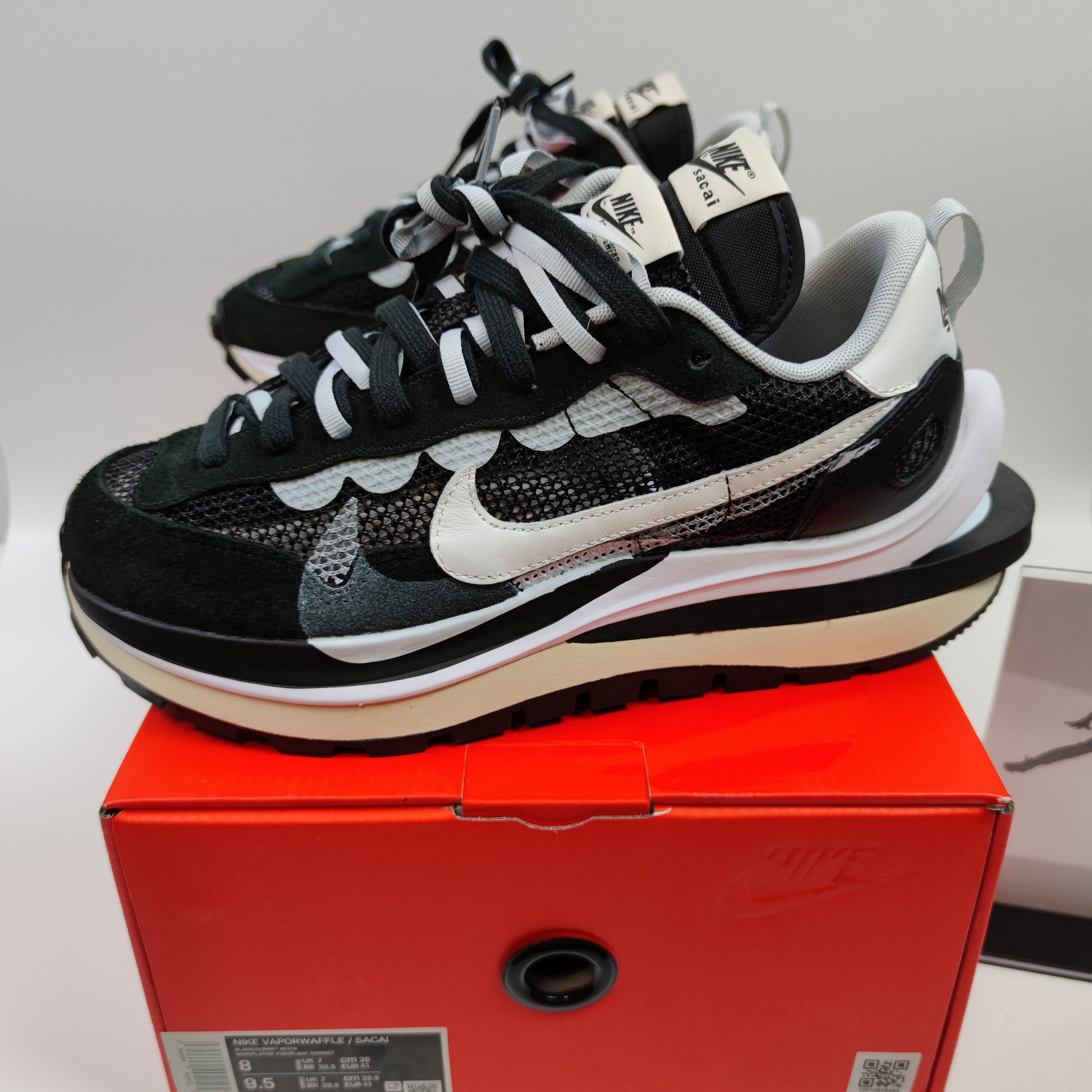 Sacai x Nike VaporWaffle "Black and White" CV1363-001 - Nike x Jordan