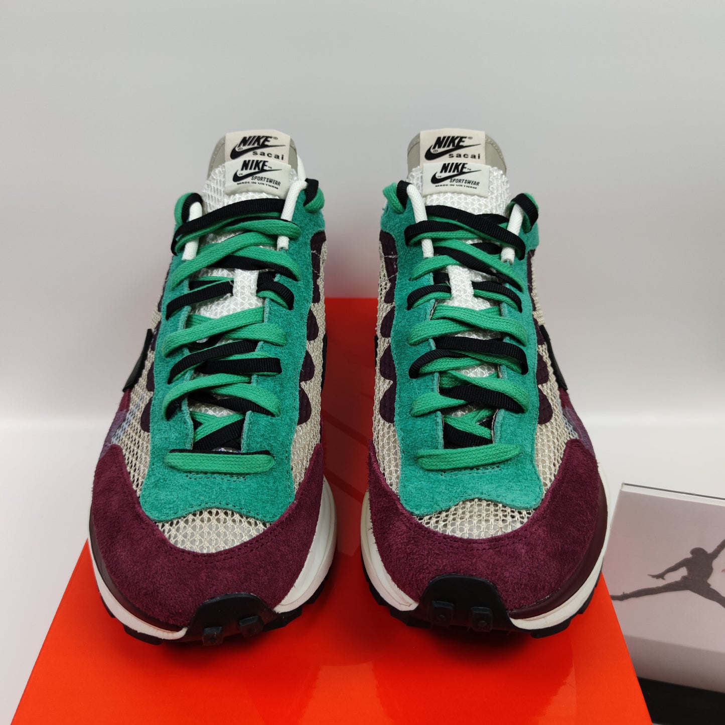 Sacai x Nike VaporWaffle "String Villain Red" DD3035-200 - Nike x Jordan