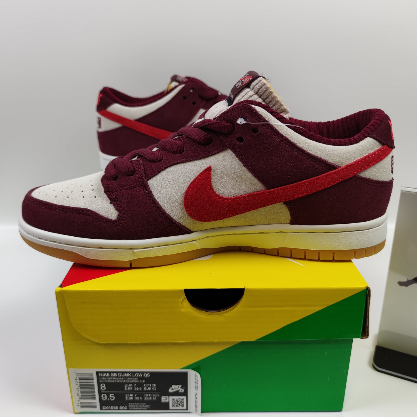 Skate Like a Girl x Nike SB Dunk Low QS DX4589-600 - Nike x Jordan