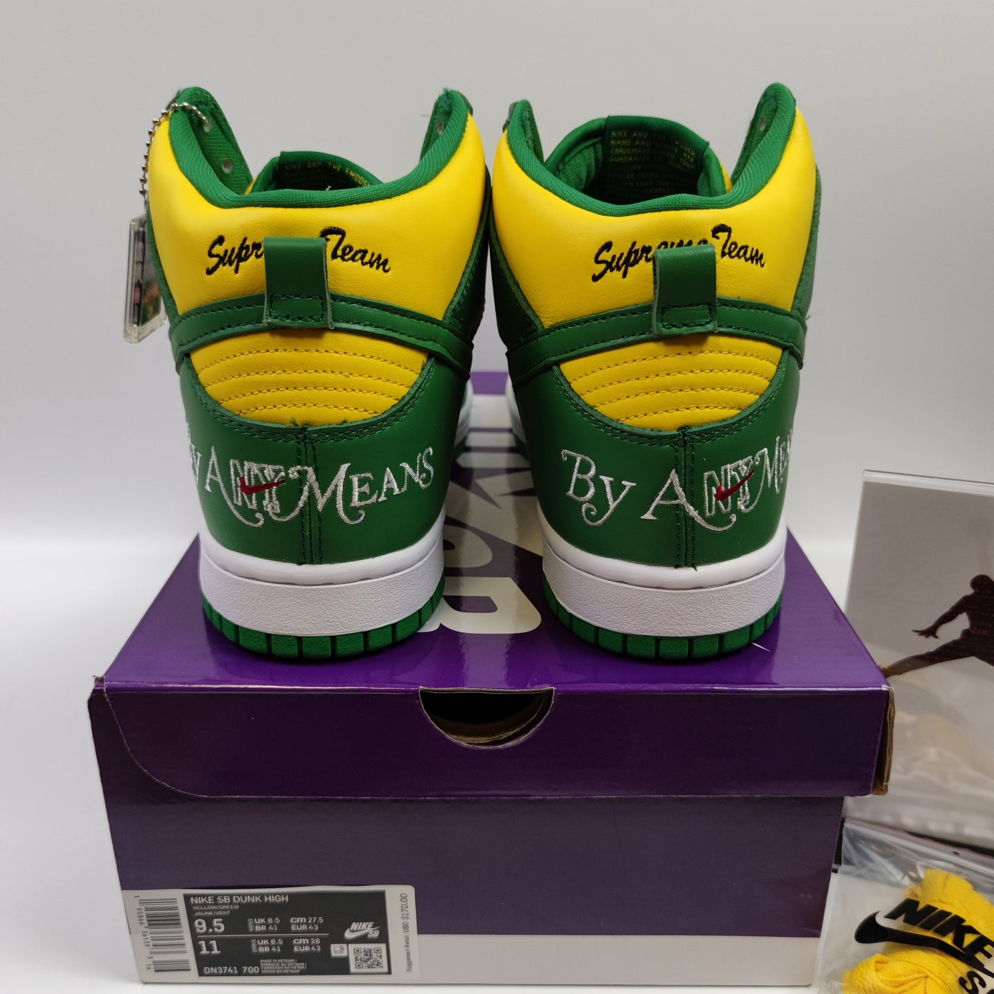 Supreme x Nike SB Dunk High "Brazil" DN3741-700 - Nike x Jordan