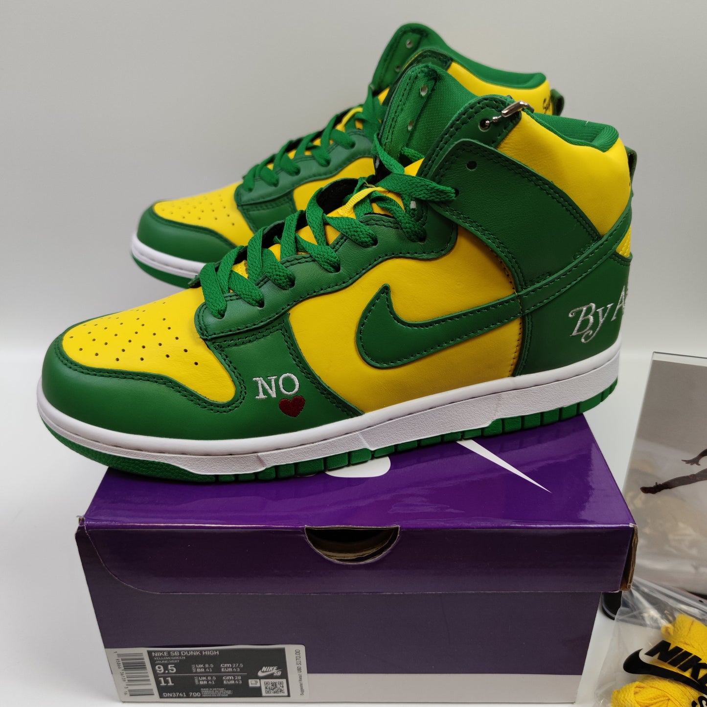 Supreme x Nike SB Dunk High "Brazil" DN3741-700 - Nike x Jordan