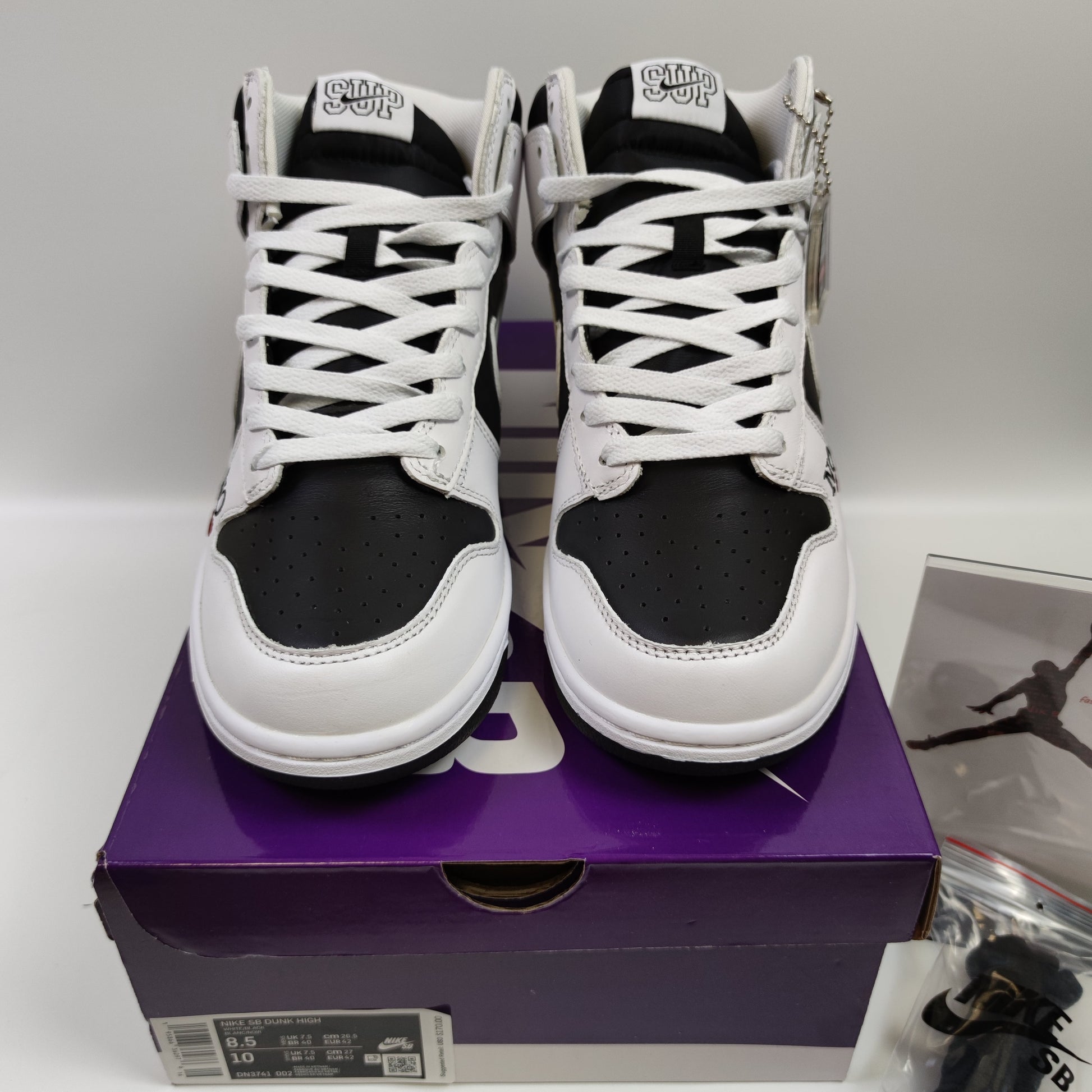 Supreme x Nike SB Dunk High "By Any Means" DN3741-002 - Nike x Jordan