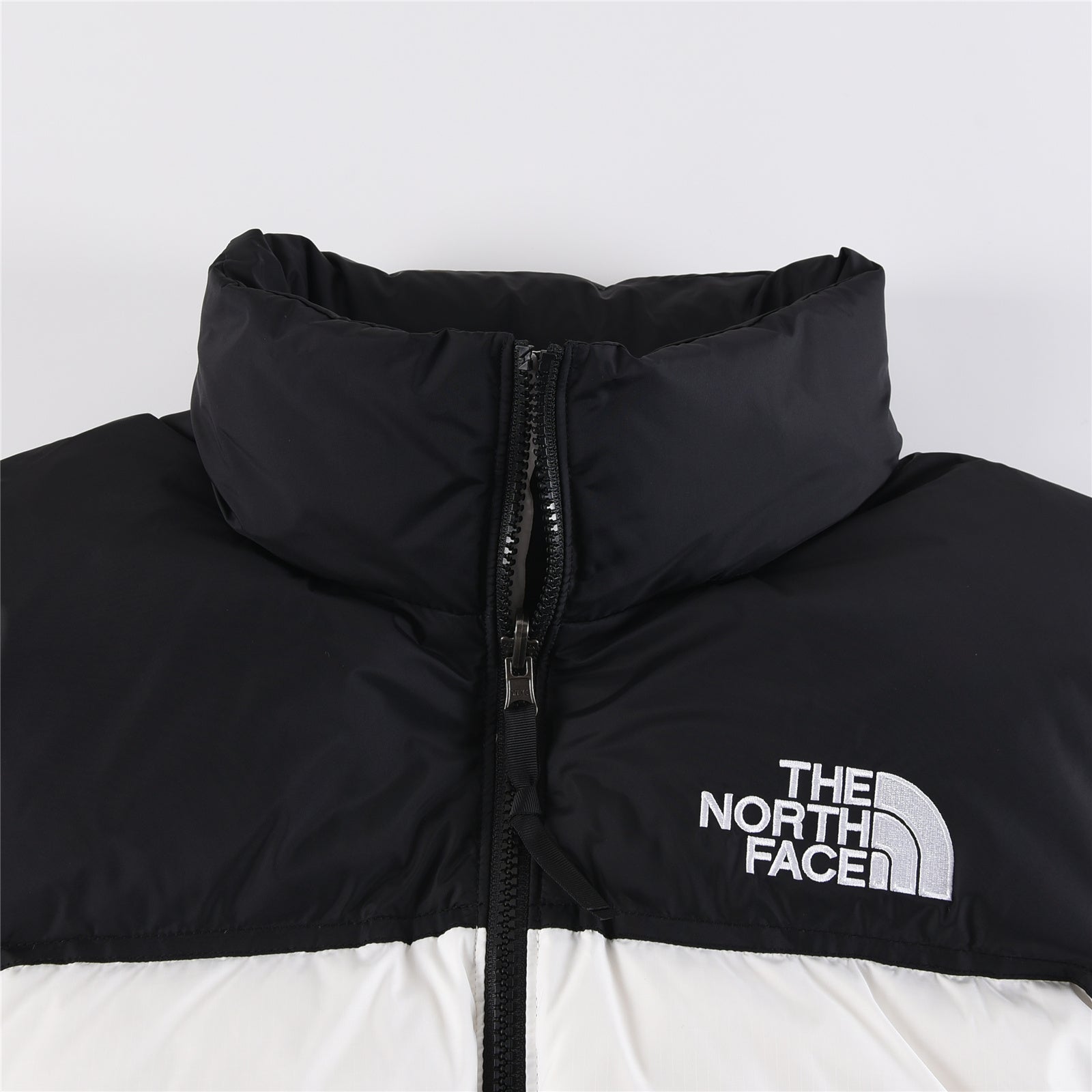 The North Face 1996 Retro Nuptse 700 Fill Packable Jacket "White" NF0A3C8D-LA9 - Nike x Jordan