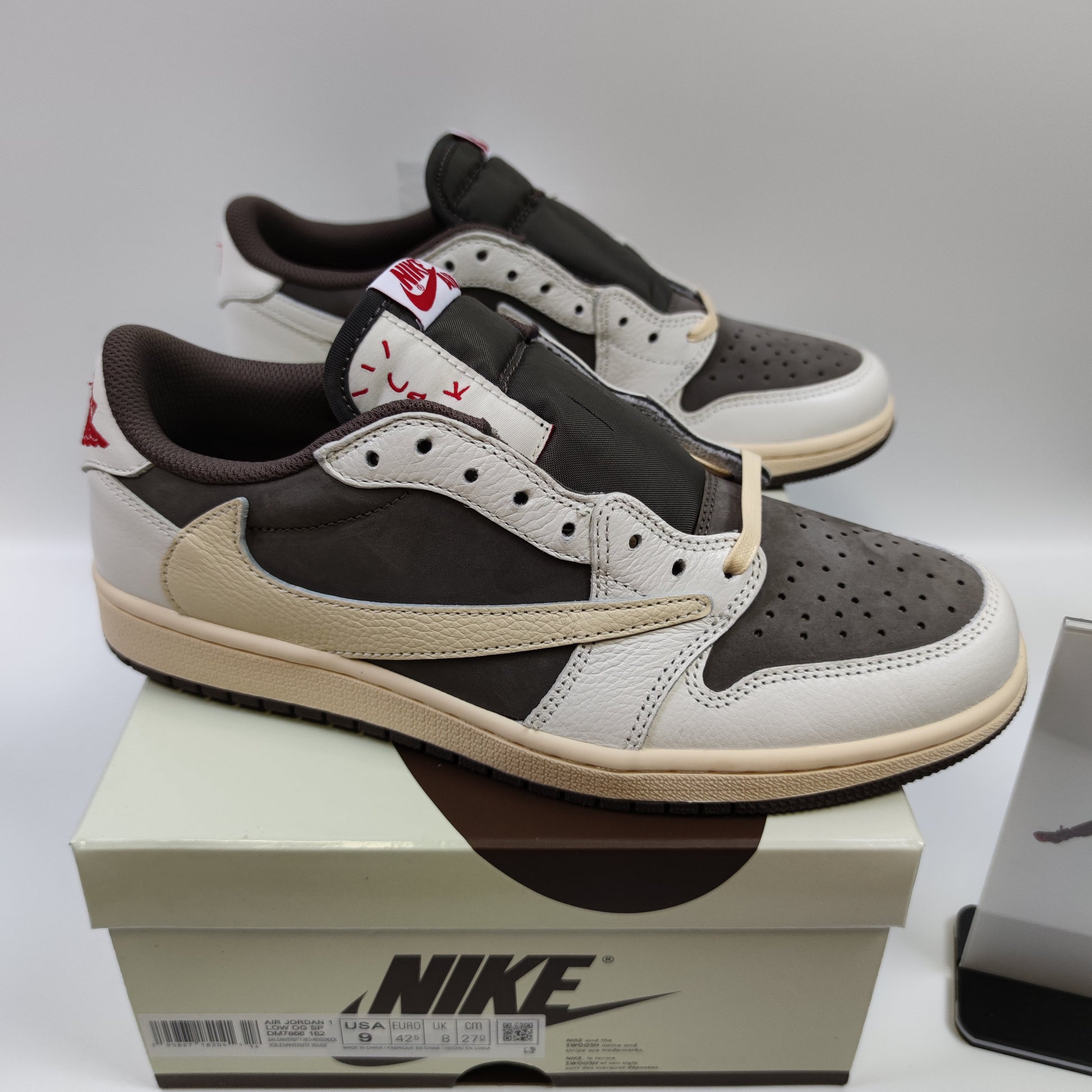 Travis Scott x Air Jordan 1 Low OG "Reverse Mocha" DM7866-162 - Nike x Jordan