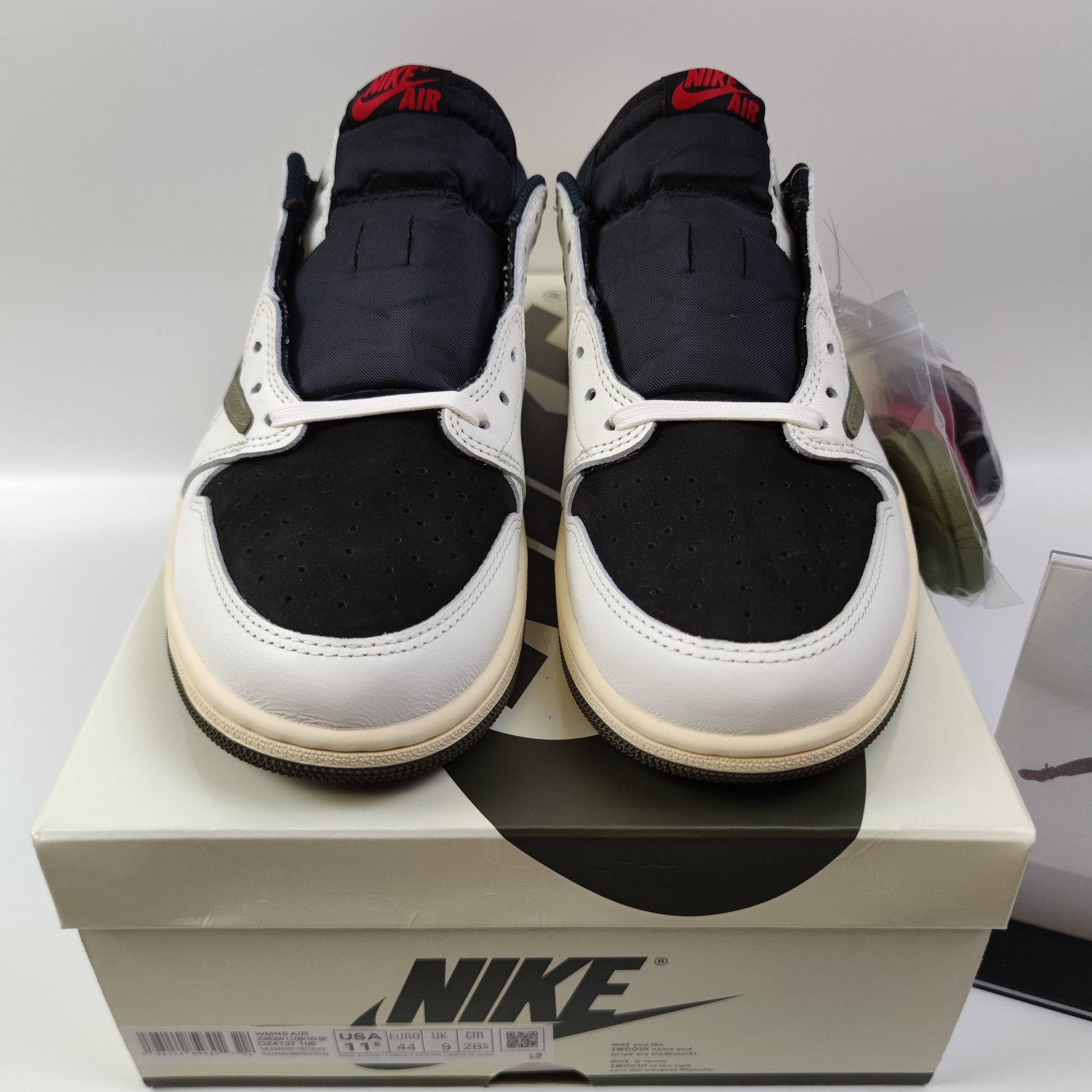 Travis Scott x Air Jordan 1 Low "Olive" DZ4137-106 - Nike x Jordan