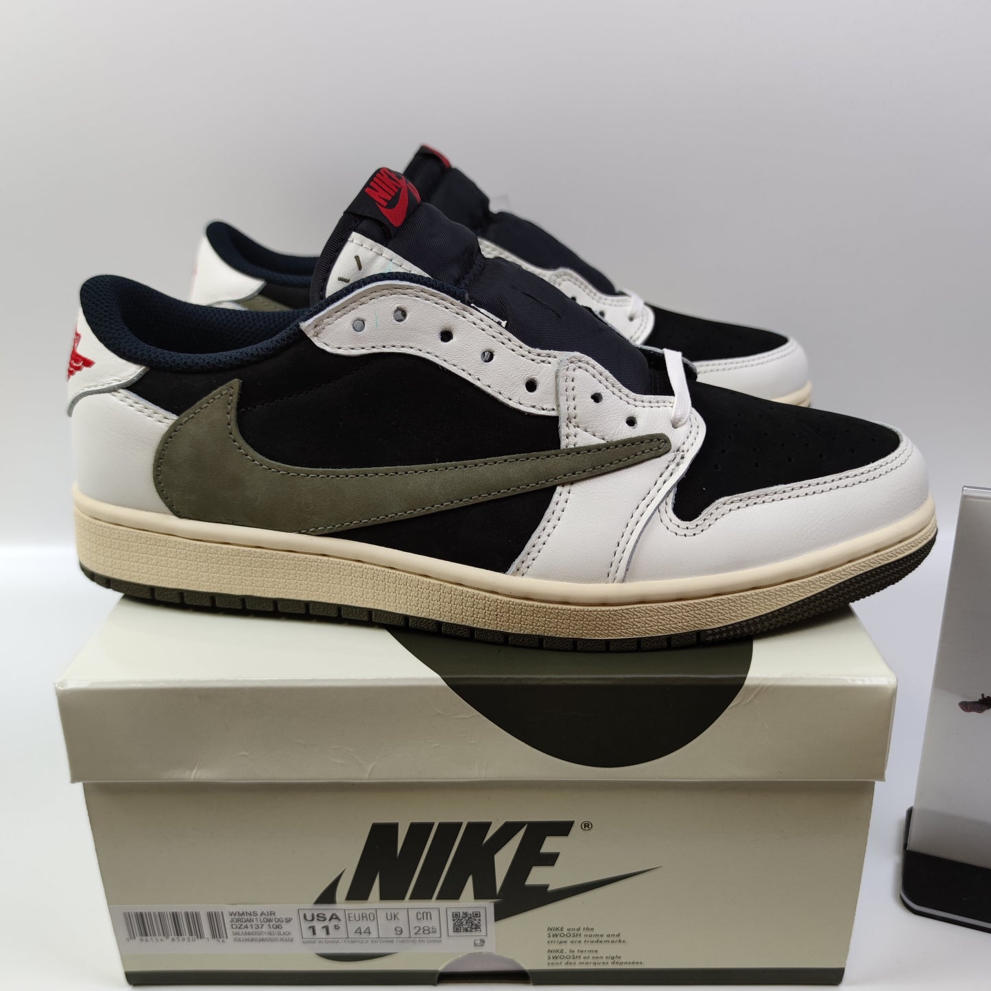 Travis Scott x Air Jordan 1 Low "Olive" DZ4137-106 - Nike x Jordan