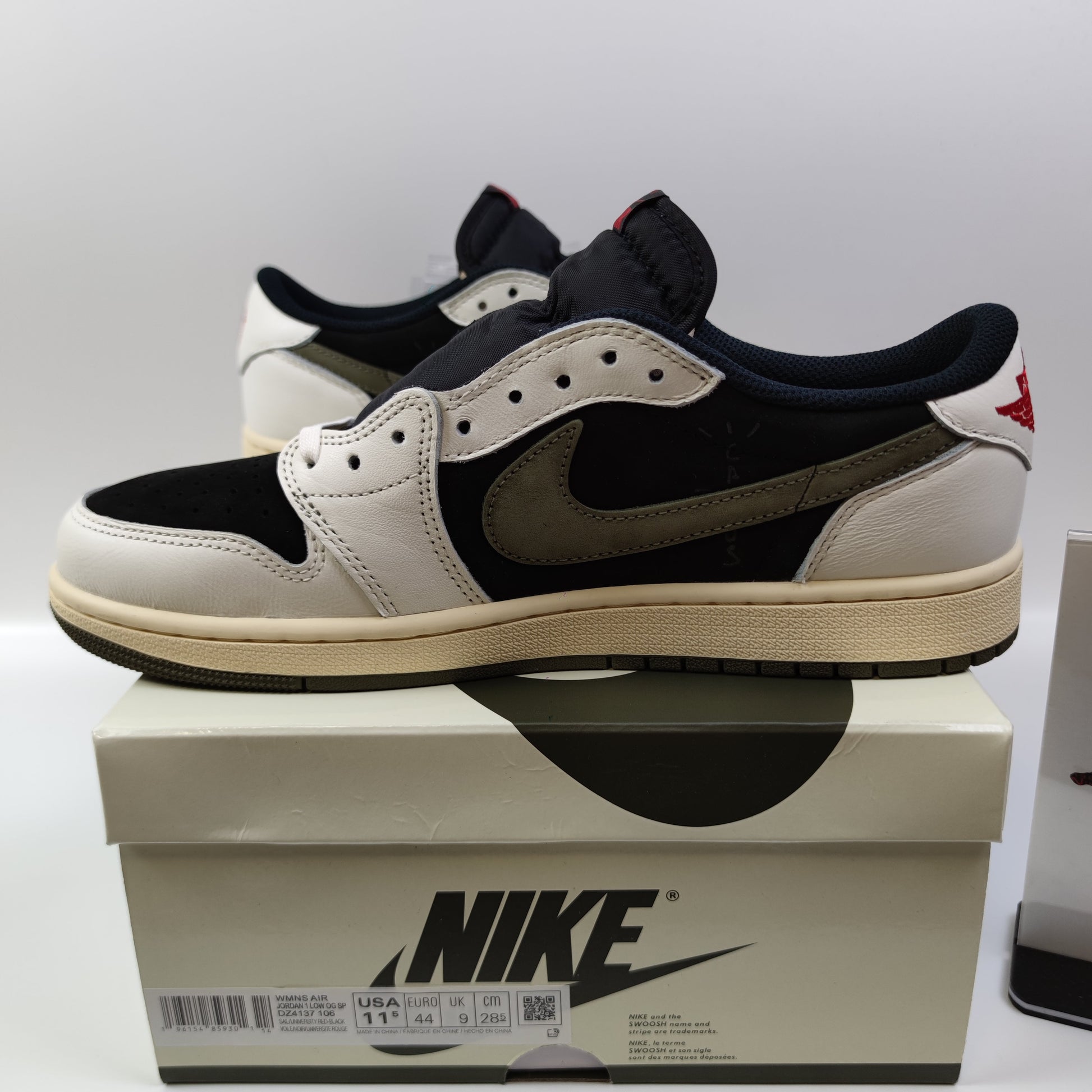 Travis Scott x Air Jordan 1 Low "Olive" DZ4137-106 - Nike x Jordan